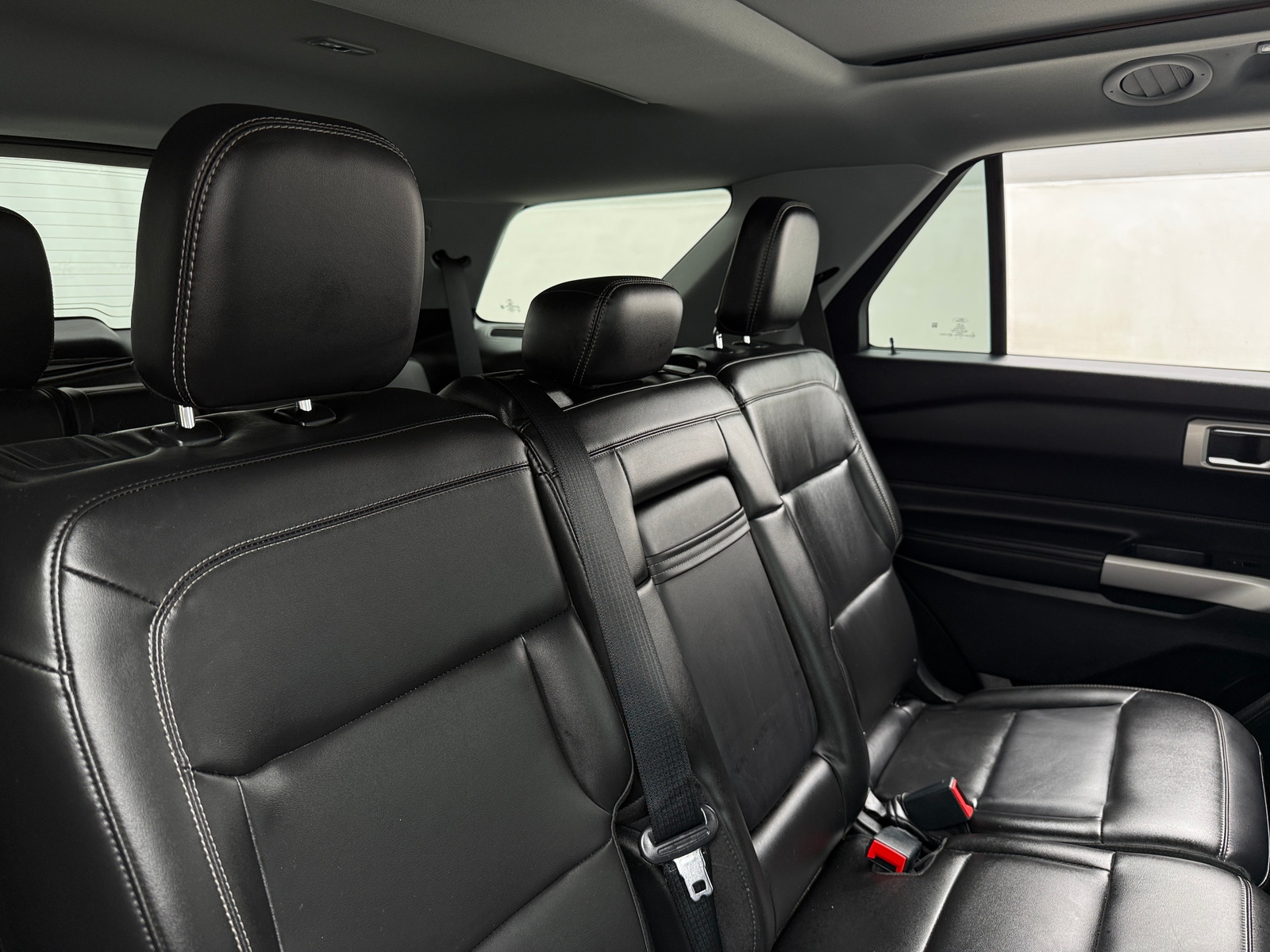Thumbnail: 2022 Ford Explorer - 6