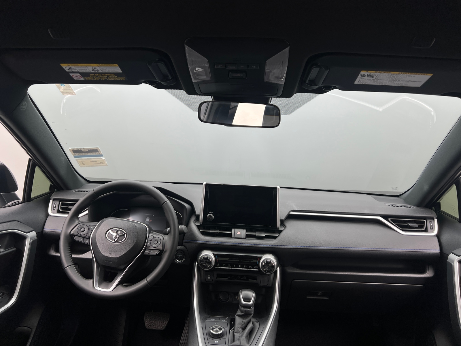Thumbnail: 2025 Toyota RAV4 - 3