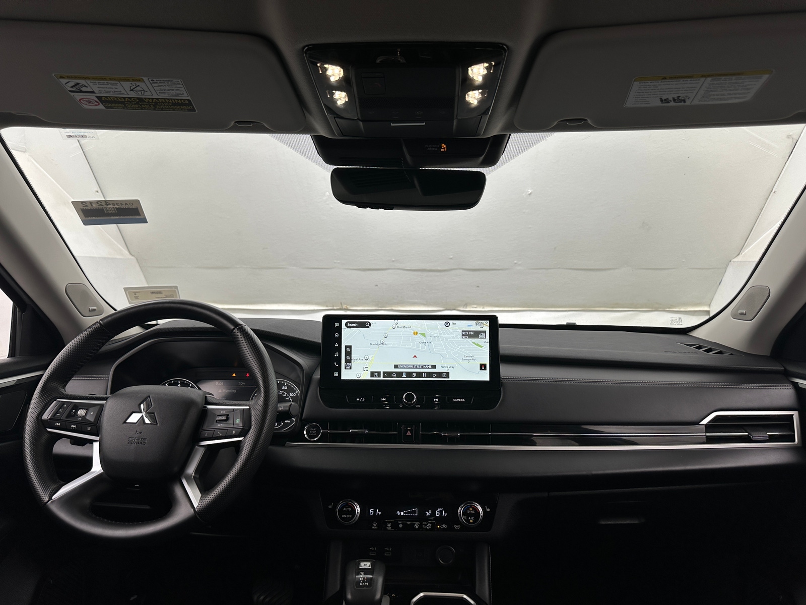 Thumbnail: 2025 Mitsubishi Outlander - 2