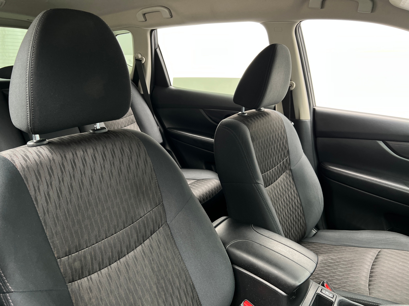 Thumbnail: 2019 Nissan Rogue - 2