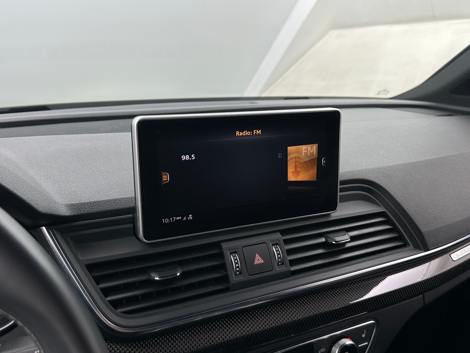 Thumbnail: 2019 Audi SQ5 - 3