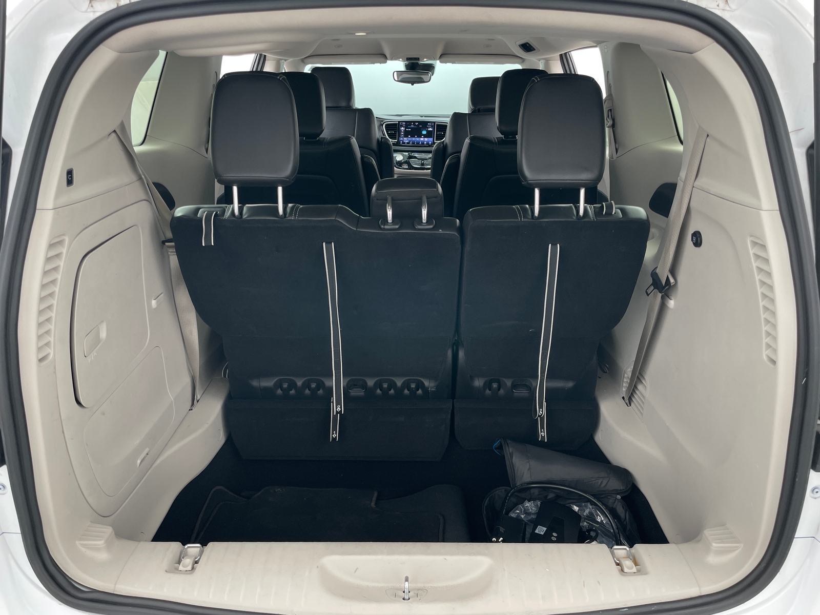 Thumbnail: 2024 Chrysler Pacifica - 7