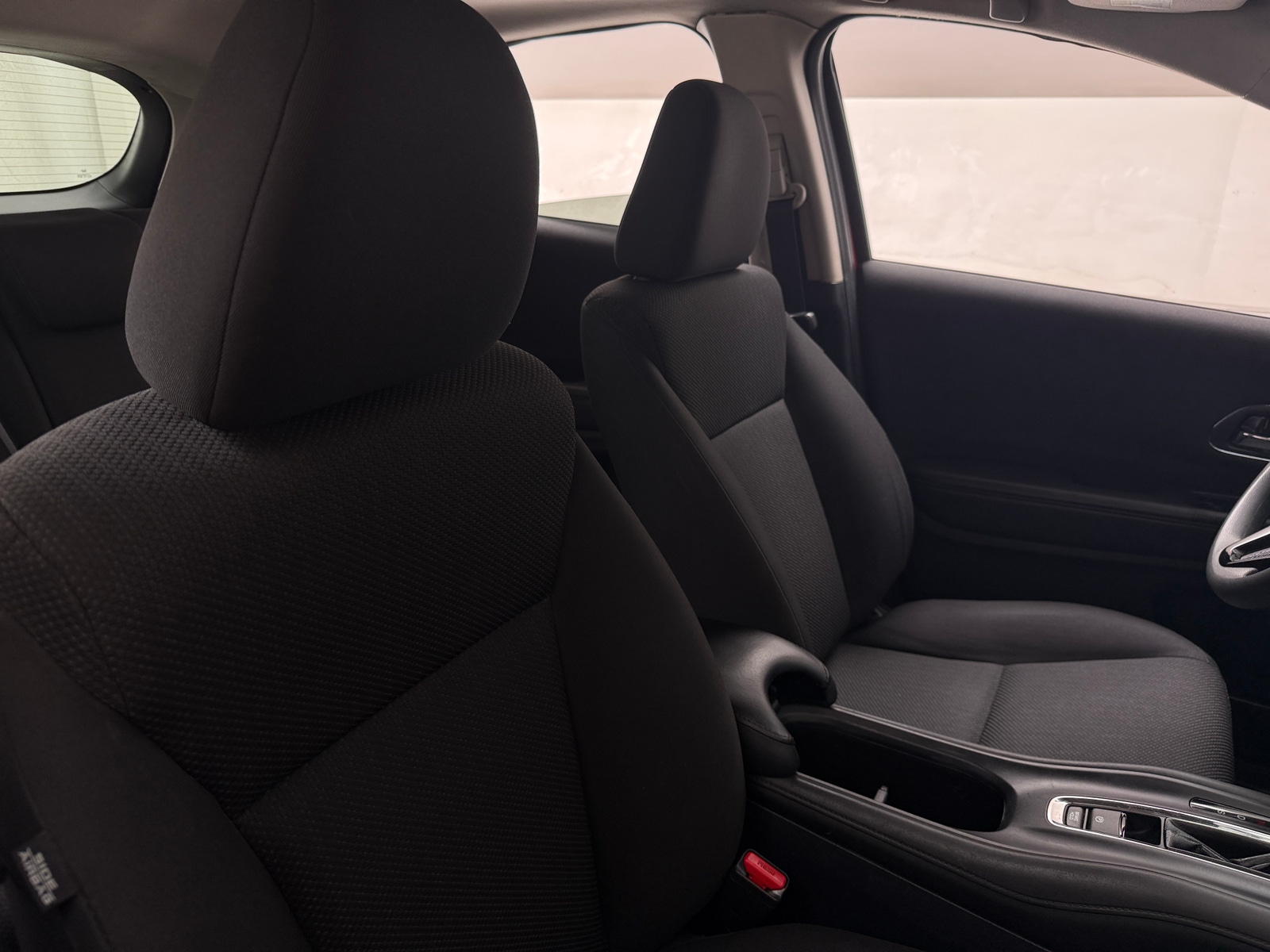 Thumbnail: 2017 Honda HR-V - 2