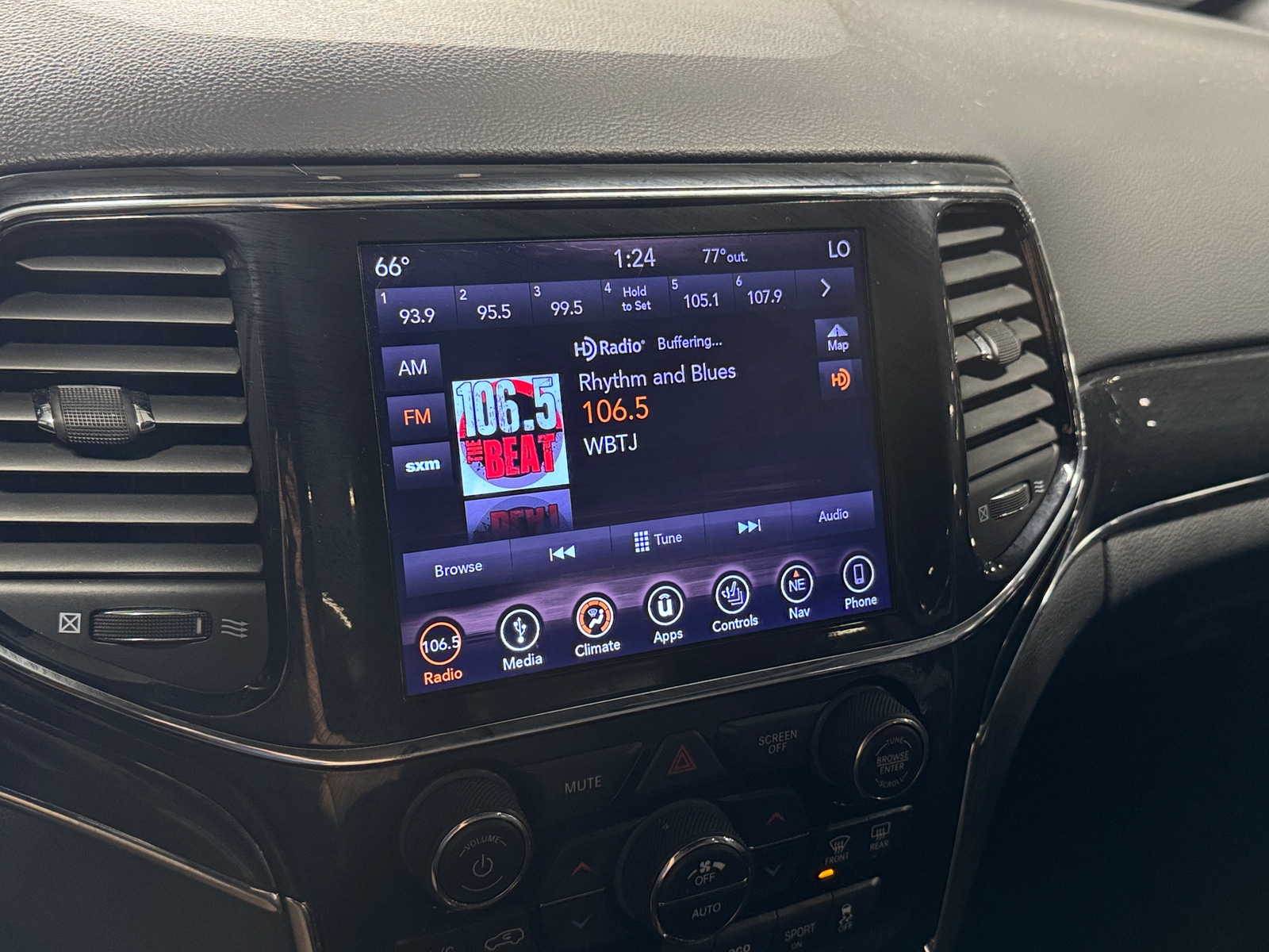 Thumbnail: 2019 Jeep Grand Cherokee - 3