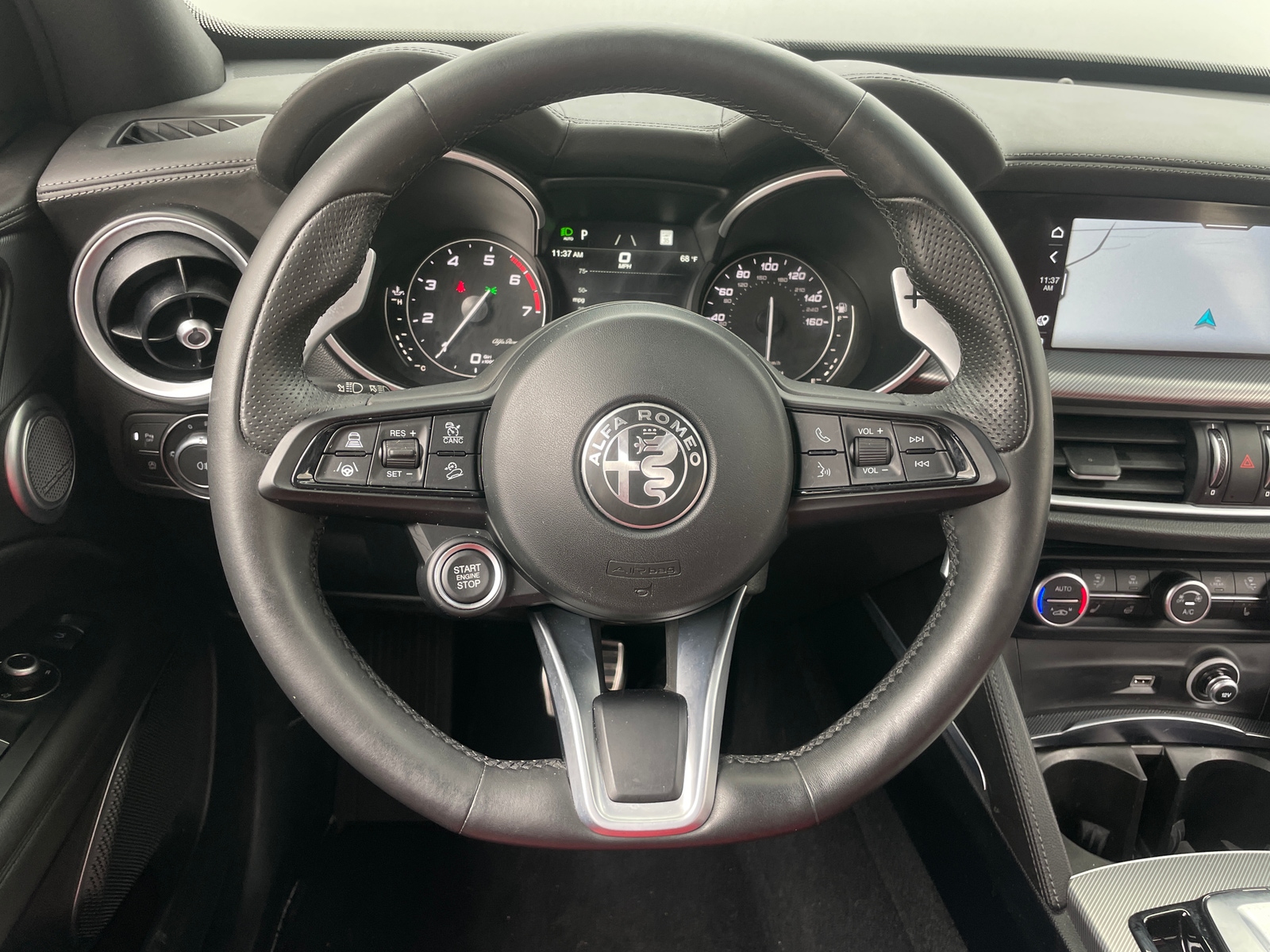 Thumbnail: 2023 Alfa Romeo Stelvio - 4