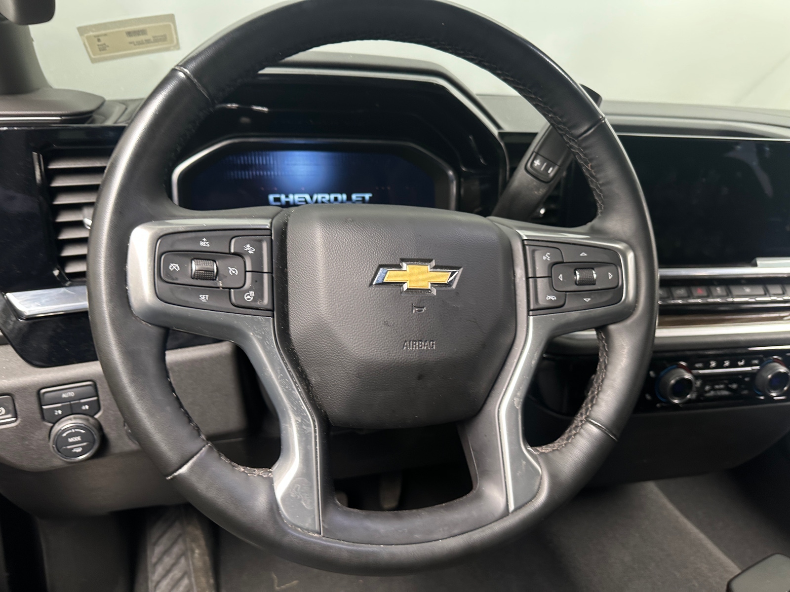 Thumbnail: 2024 Chevrolet Silverado 1500 - 5