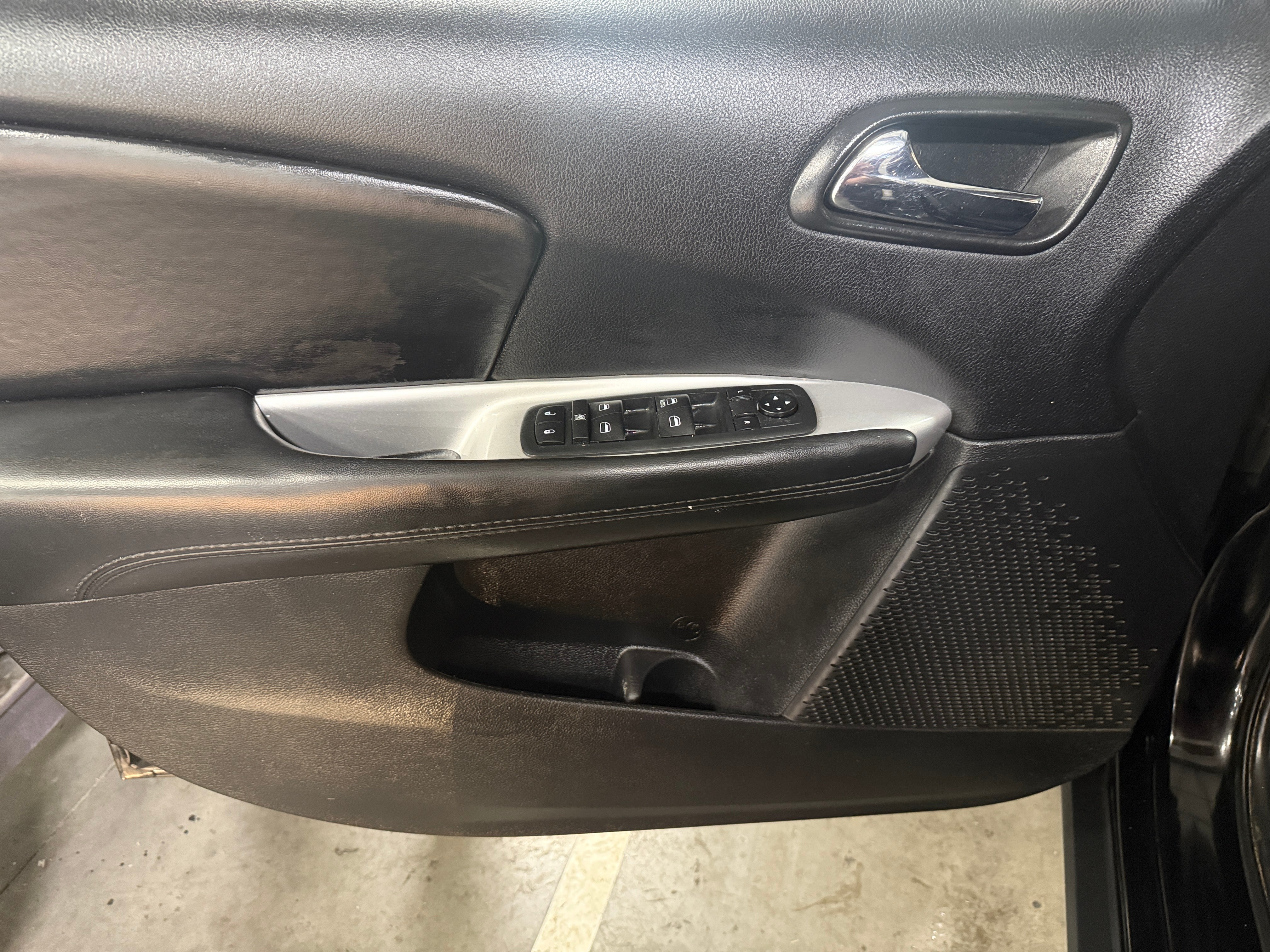 Used 2019 Dodge Journey SE with VIN 3C4PDCBB2KT717881 for sale in Pewaukee, WI