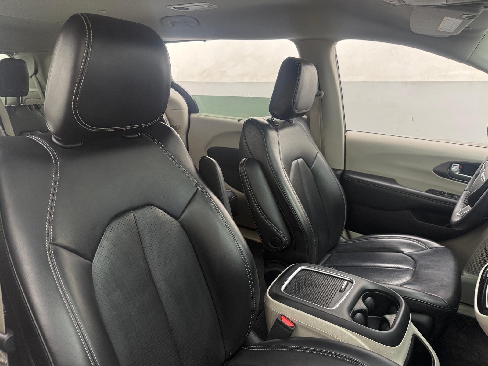 Thumbnail: 2023 Chrysler Pacifica - 2