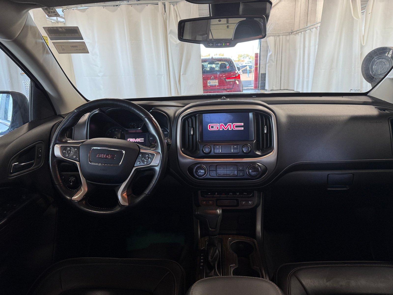 Thumbnail: 2019 GMC Canyon - 3
