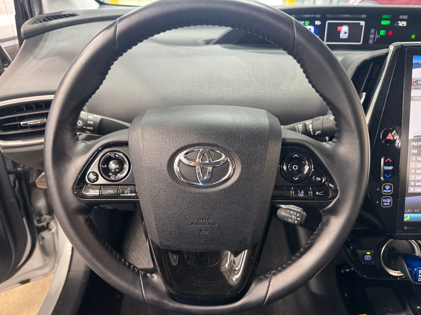Thumbnail: 2020 Toyota Prius Prime - 4