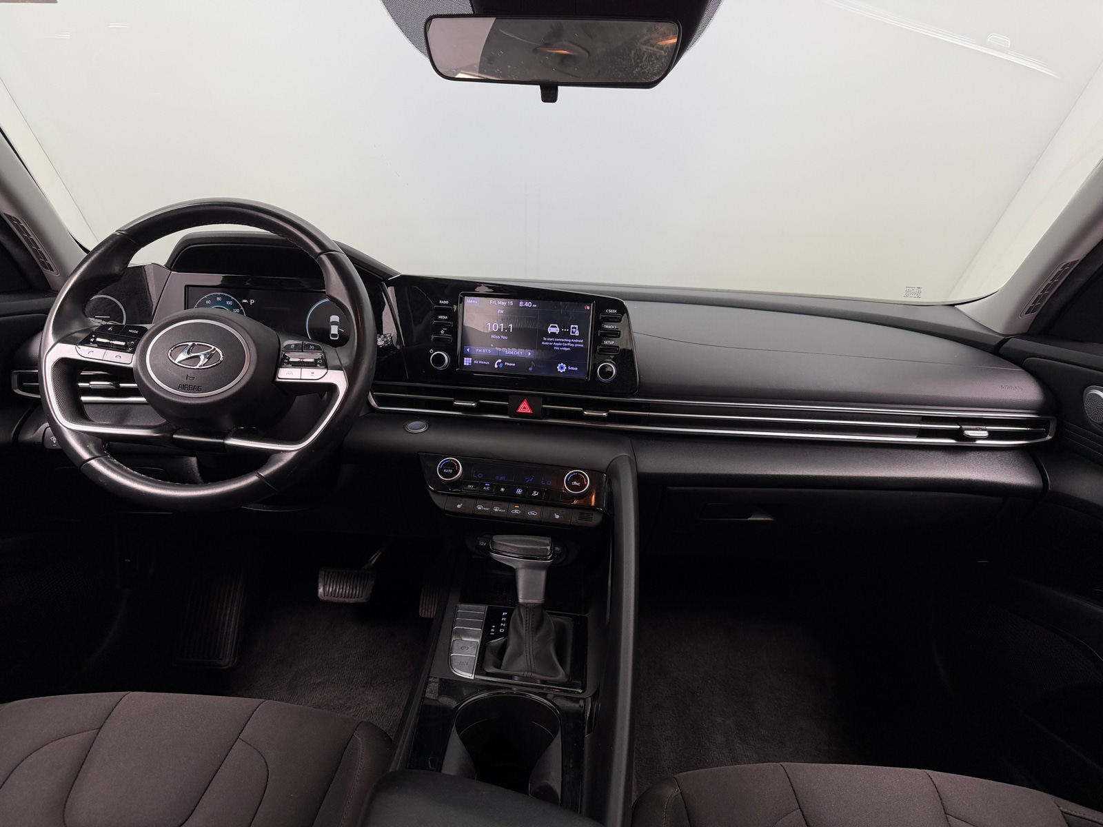 Thumbnail: 2022 Hyundai Elantra - 3