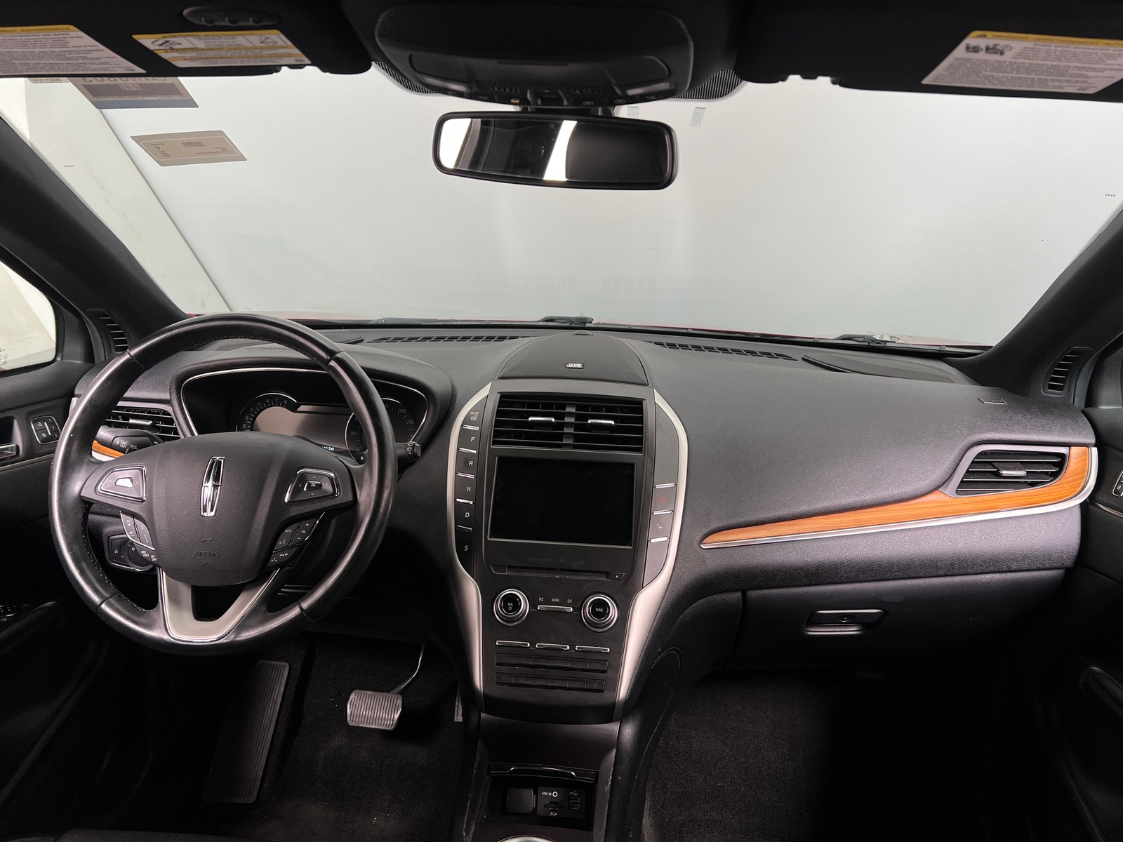 Thumbnail: 2015 Lincoln MKC - 3