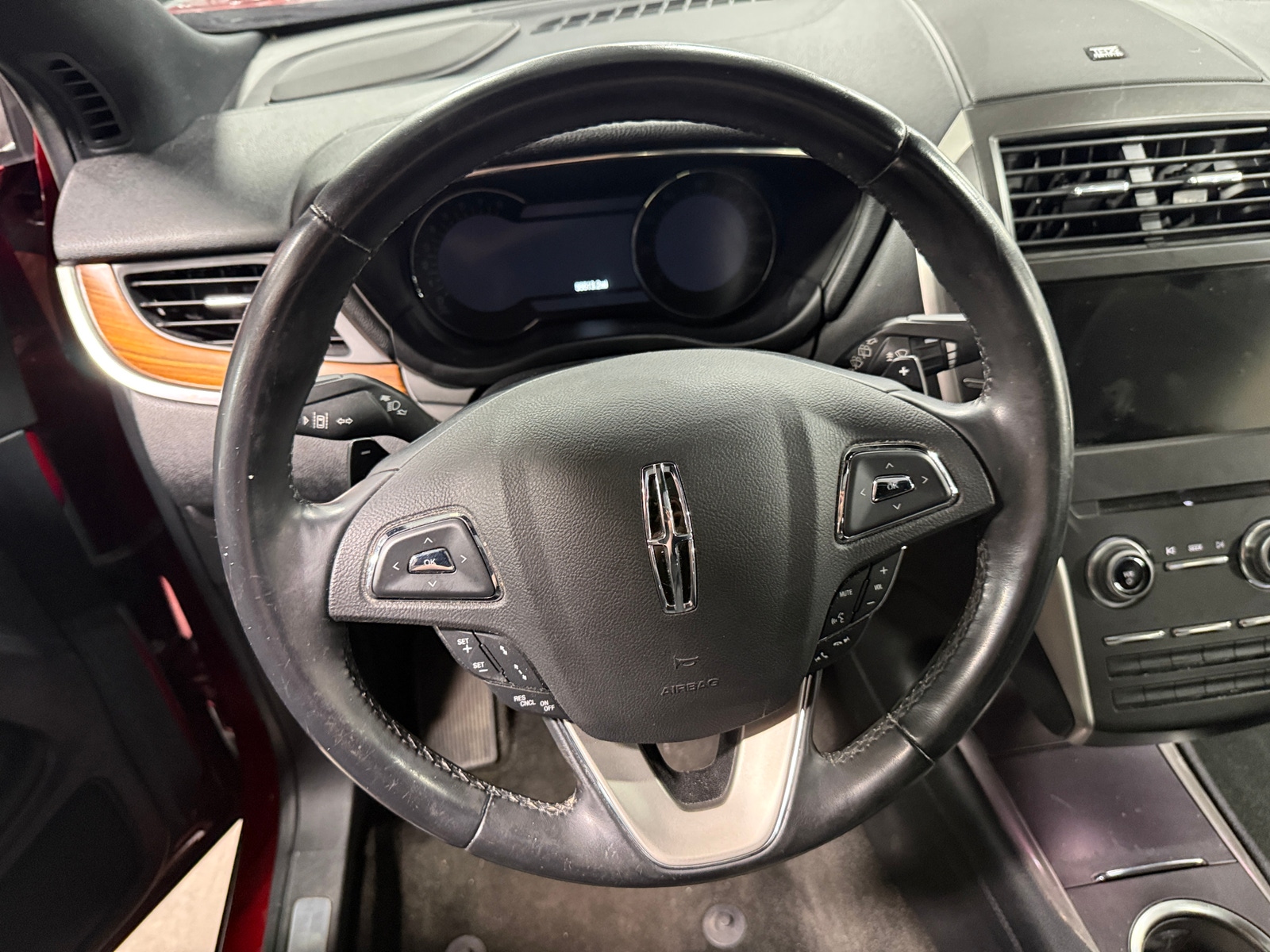 Thumbnail: 2015 Lincoln MKC - 5