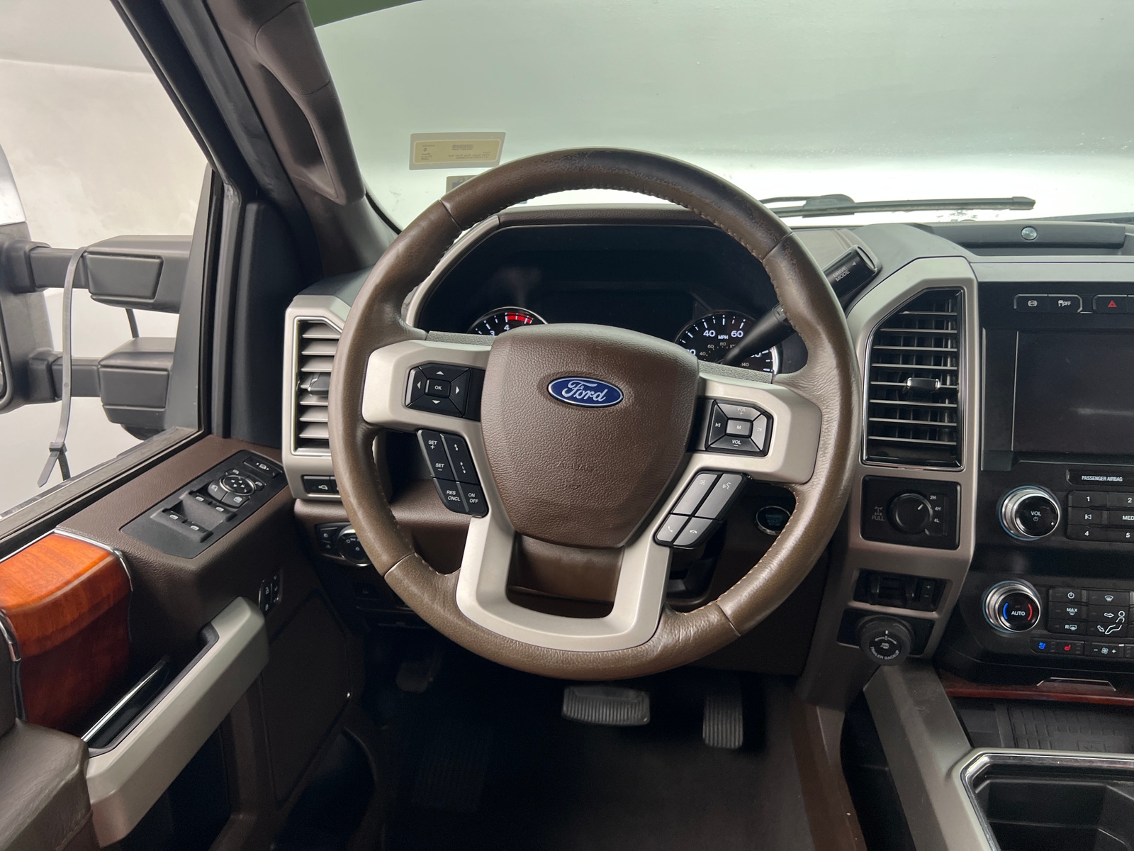 Thumbnail: 2020 Ford Econoline - 4