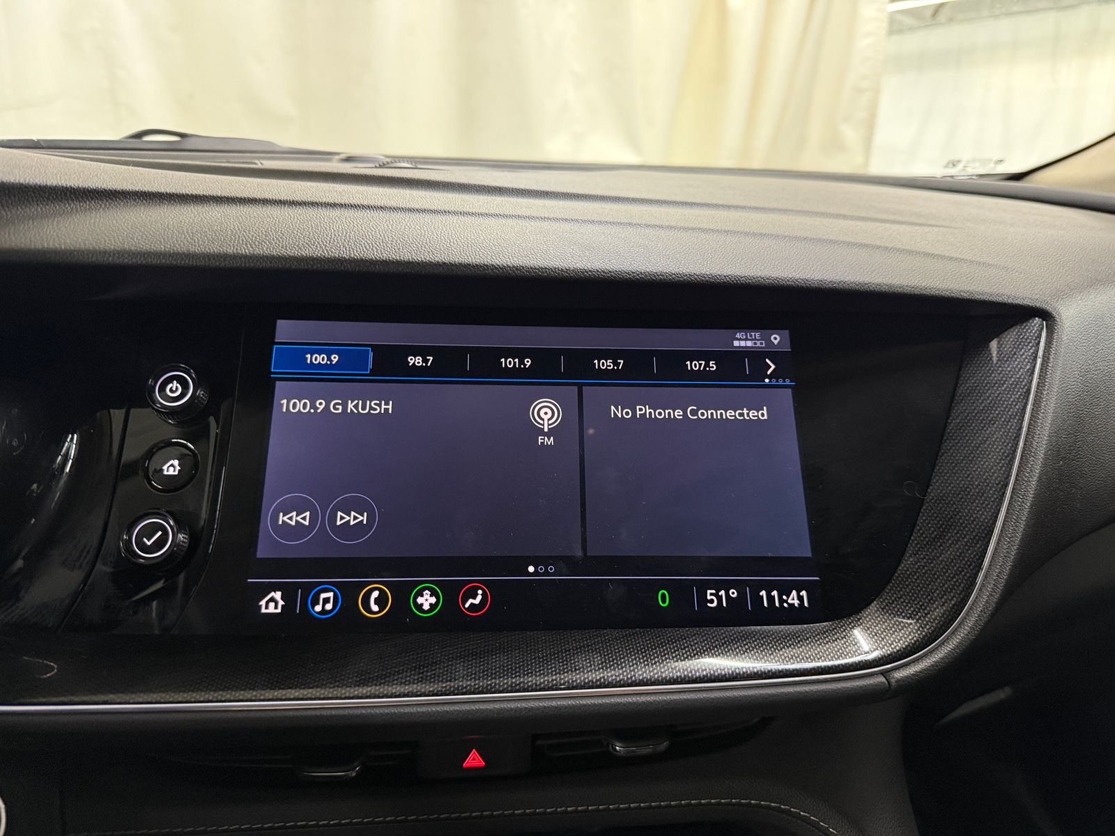 Thumbnail: 2021 Buick Envision - 3