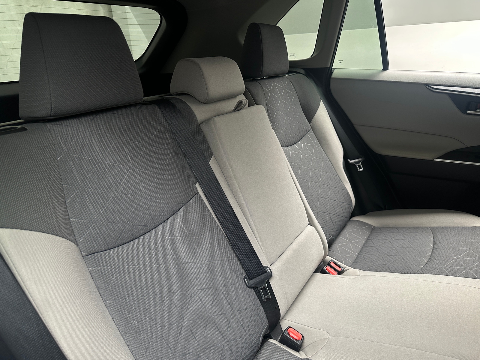 Thumbnail: 2021 Toyota RAV4 - 6
