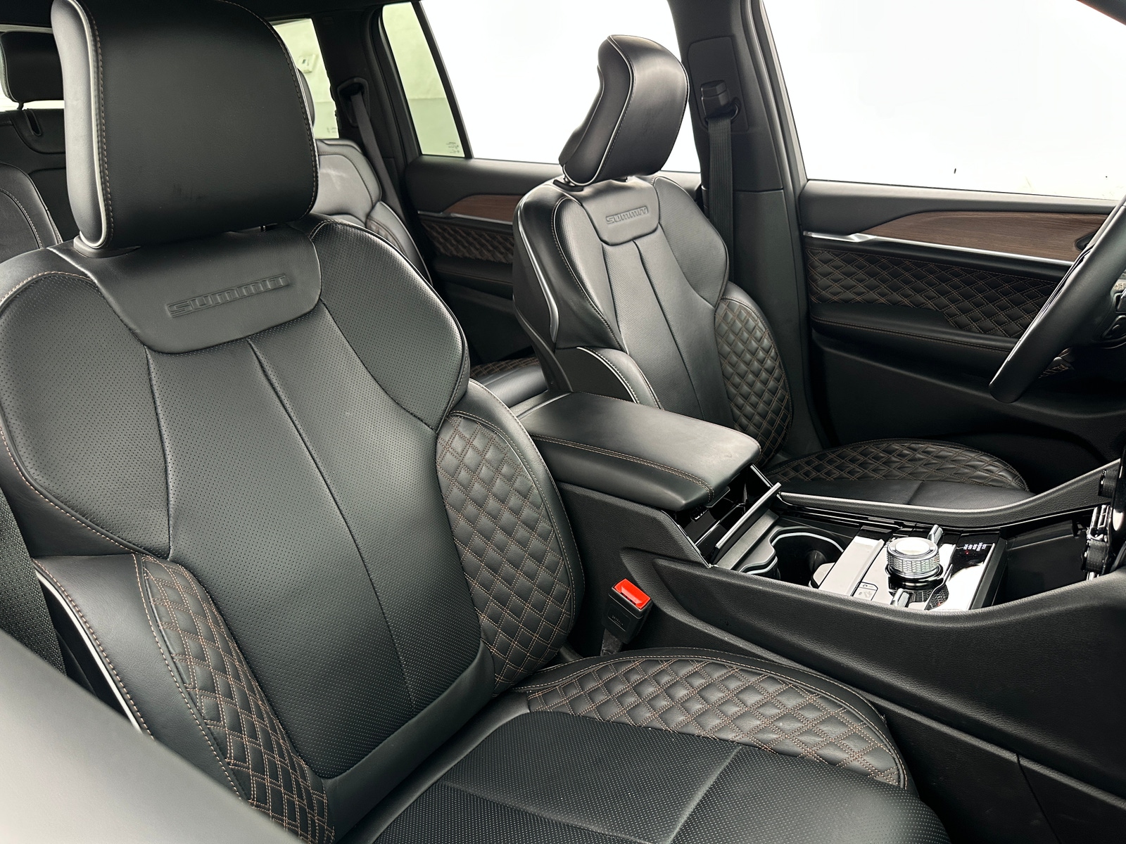 Thumbnail: 2024 Jeep Grand Cherokee L - 2