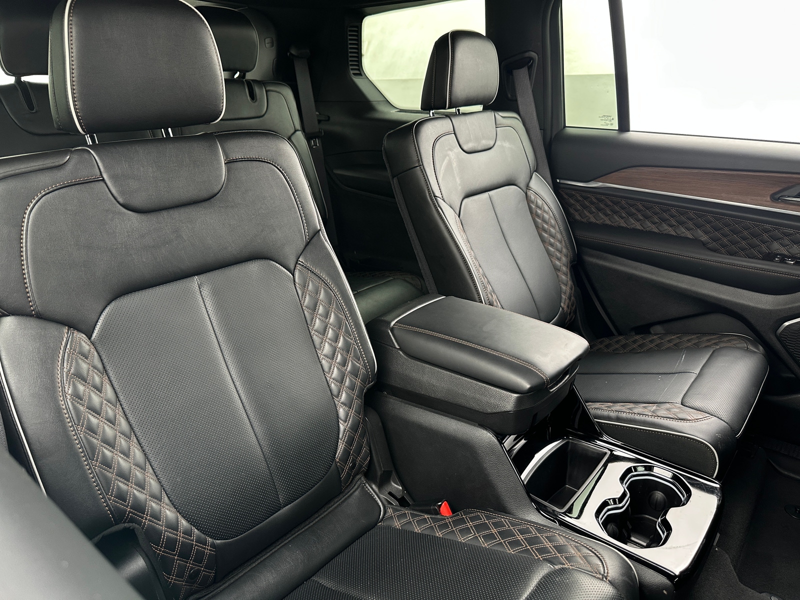 Thumbnail: 2024 Jeep Grand Cherokee L - 6
