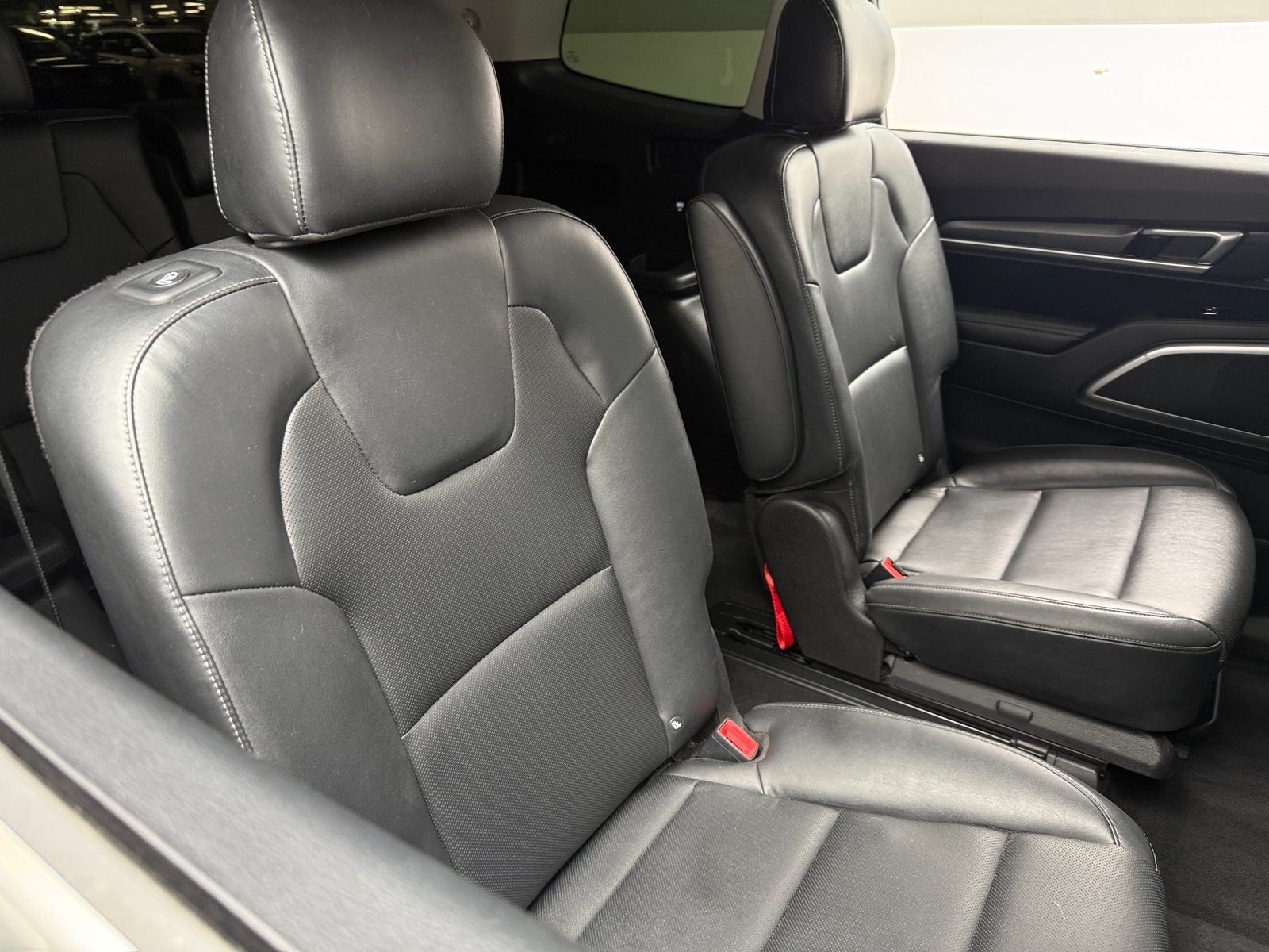 Thumbnail: 2022 Kia Telluride - 5