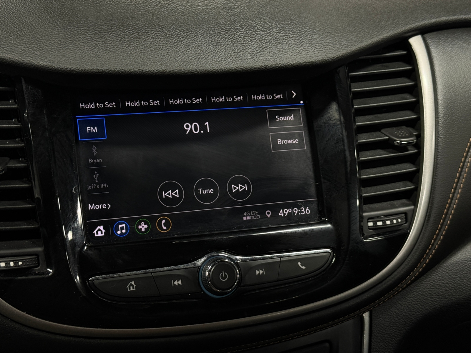 Thumbnail: 2020 Chevrolet Trax - 4