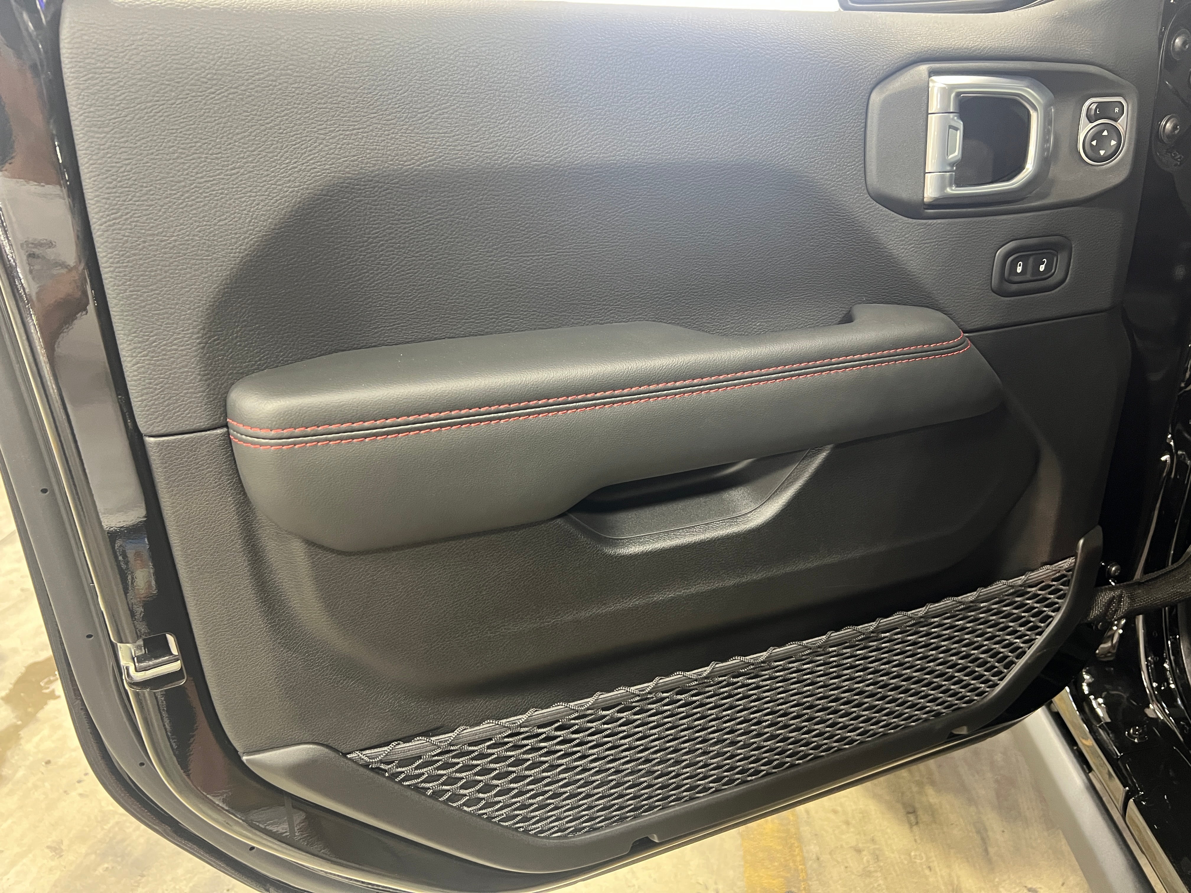2026 Jeep Wrangler Rubicon X's photo