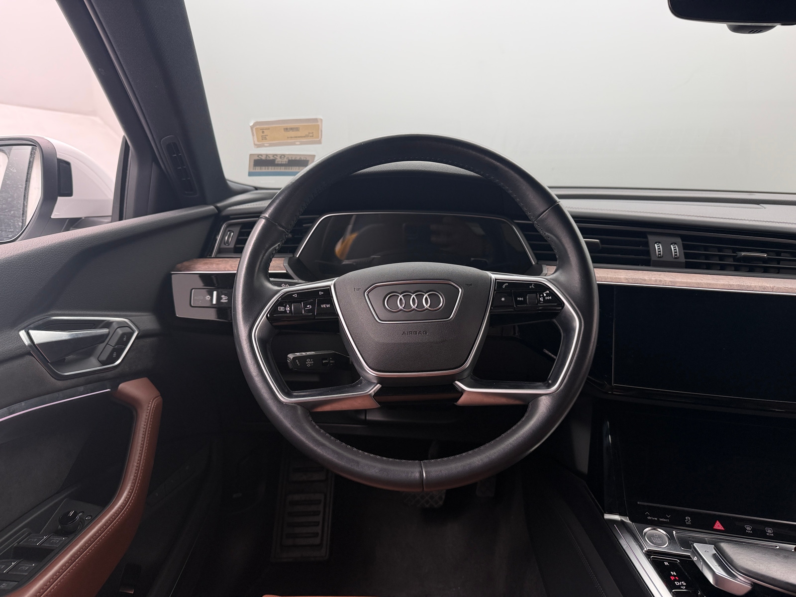 Thumbnail: 2019 Audi e-tron - 4