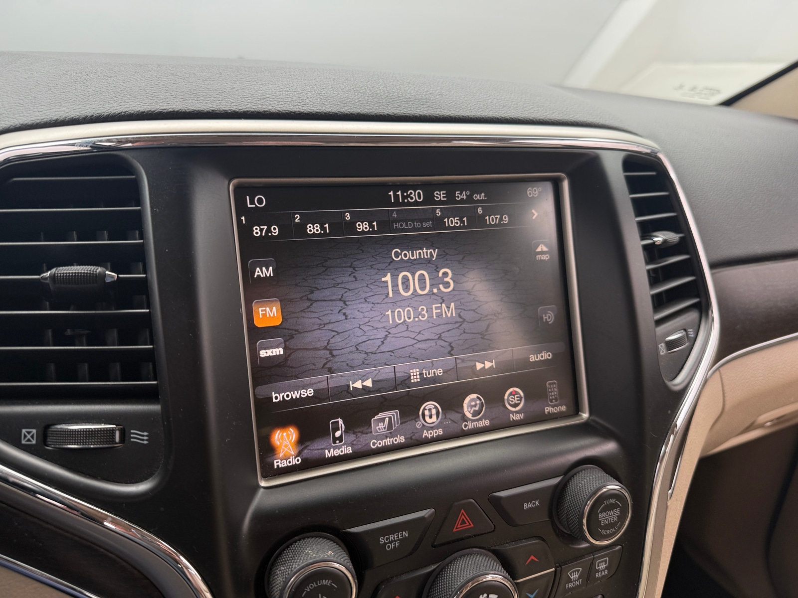 Thumbnail: 2015 Jeep Grand Cherokee - 3