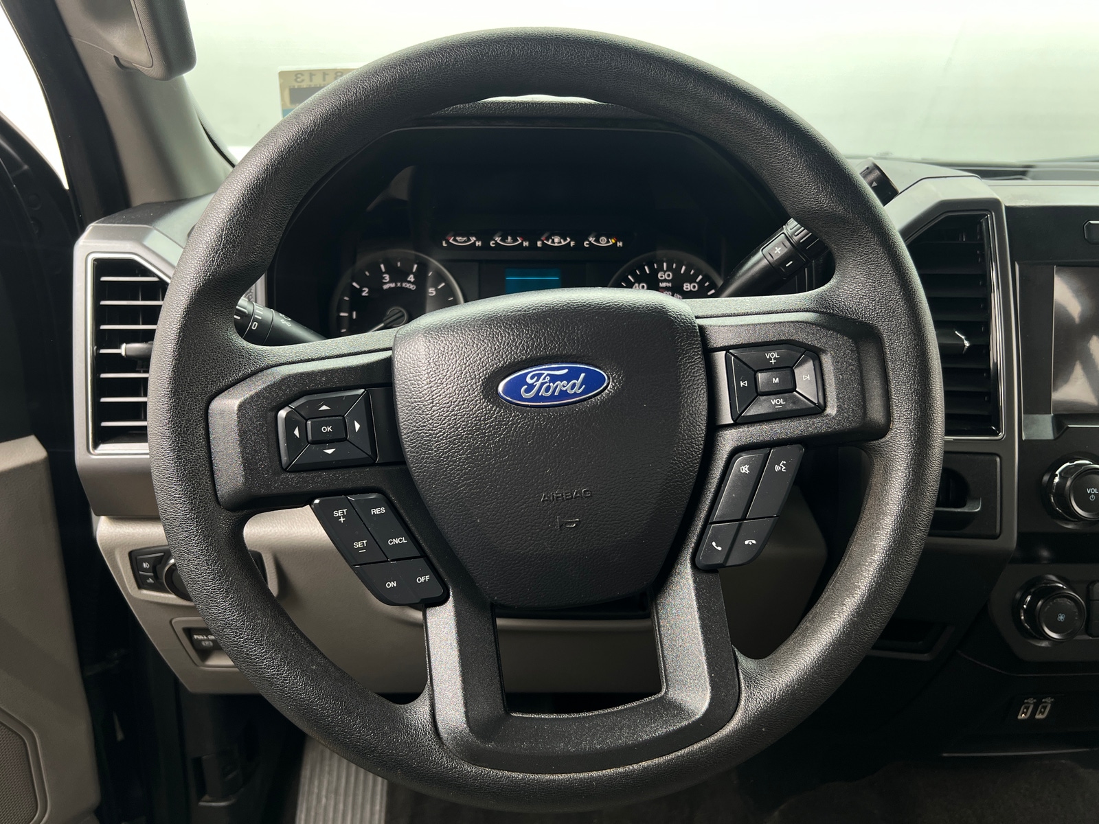 Thumbnail: 2019 Ford Econoline - 5
