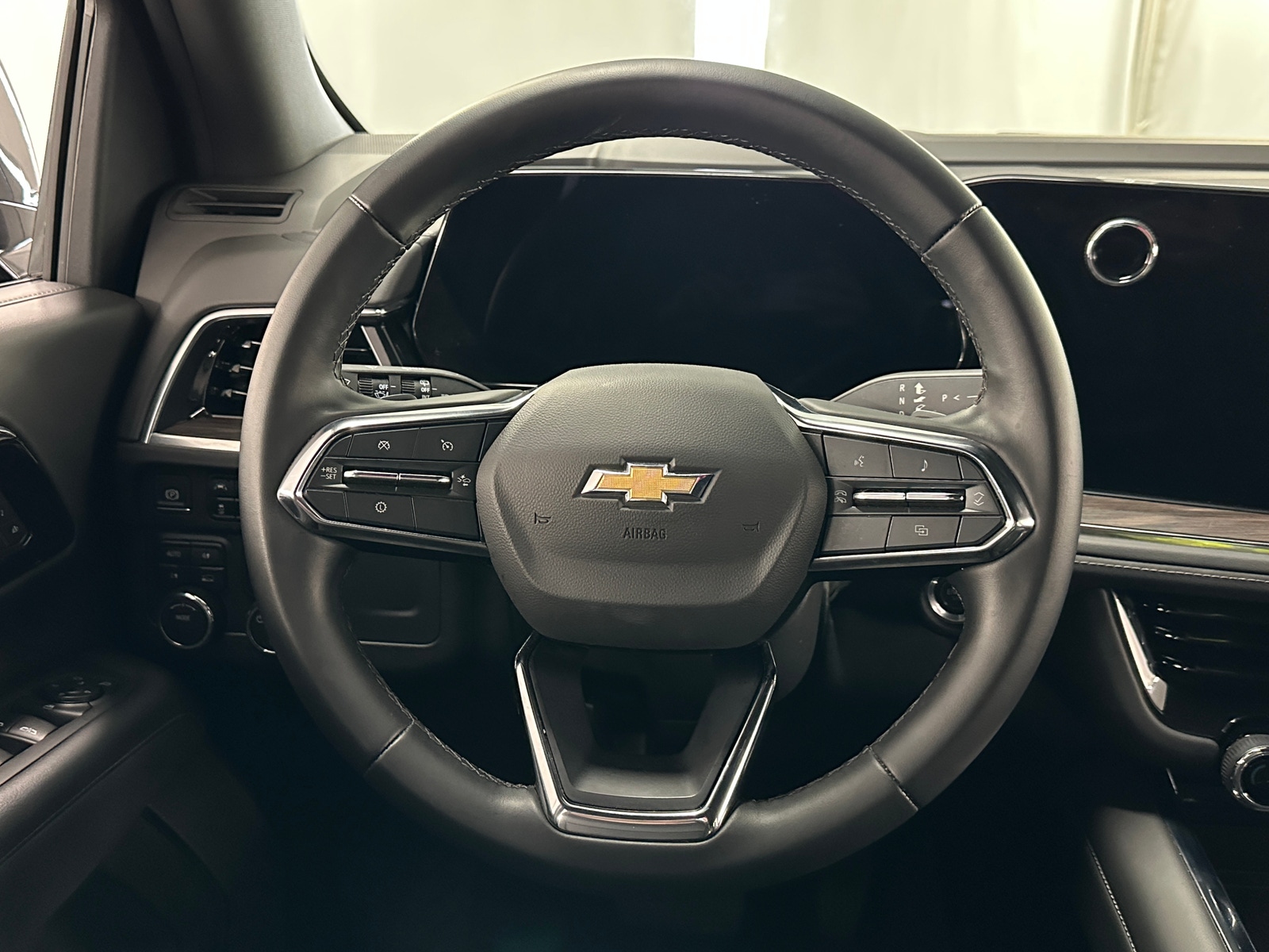Thumbnail: 2025 Chevrolet Tahoe - 5