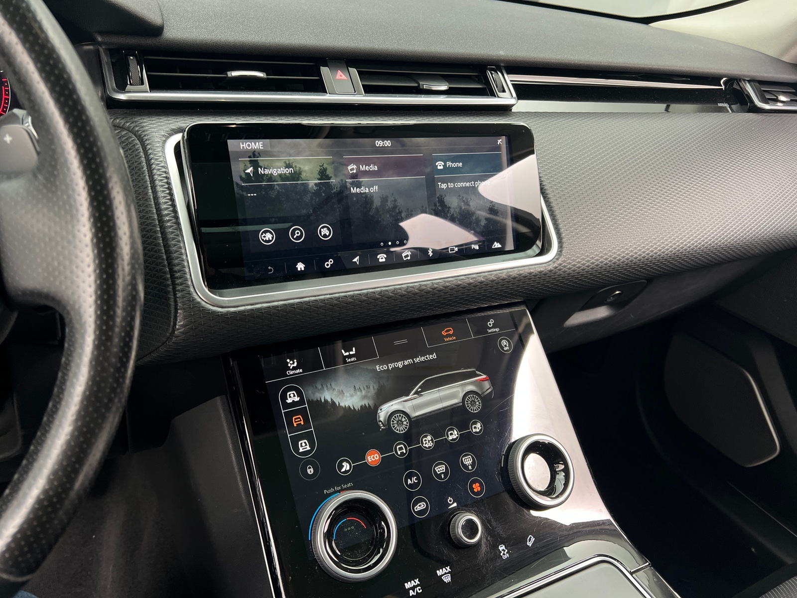 Thumbnail: 2018 Land Rover Range Rover Velar - 3