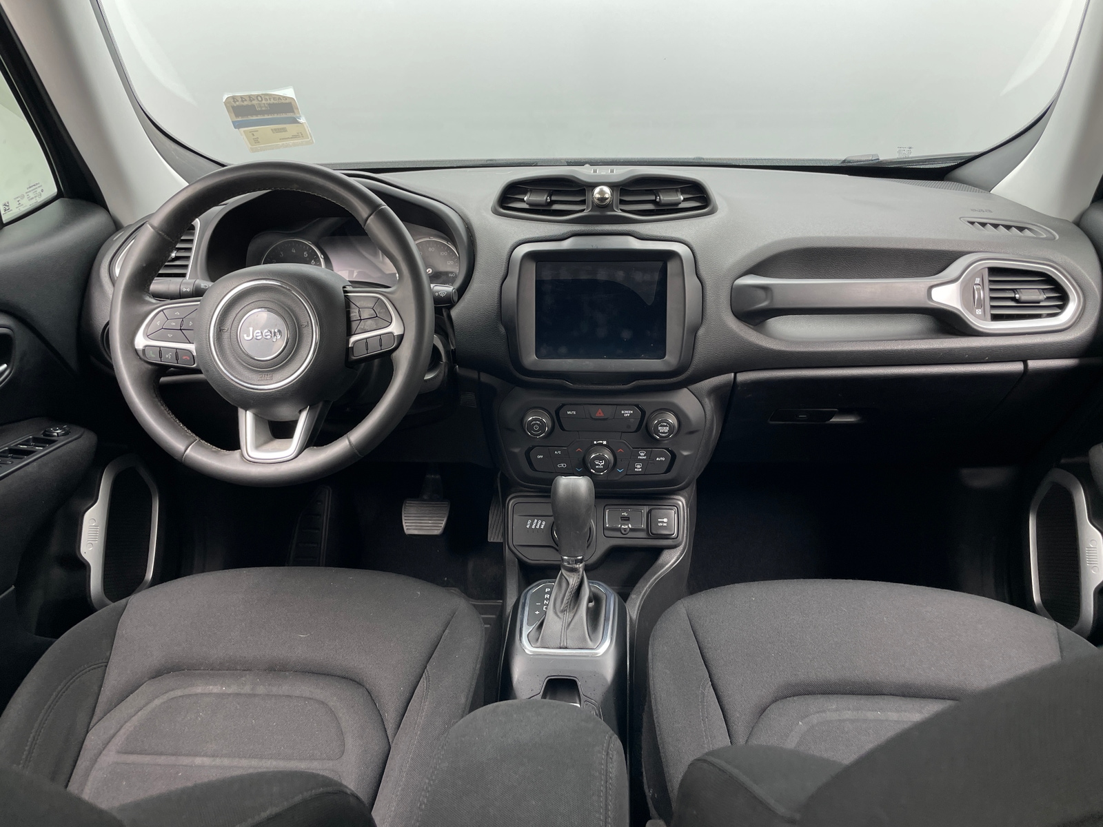Thumbnail: 2018 Jeep Renegade - 3