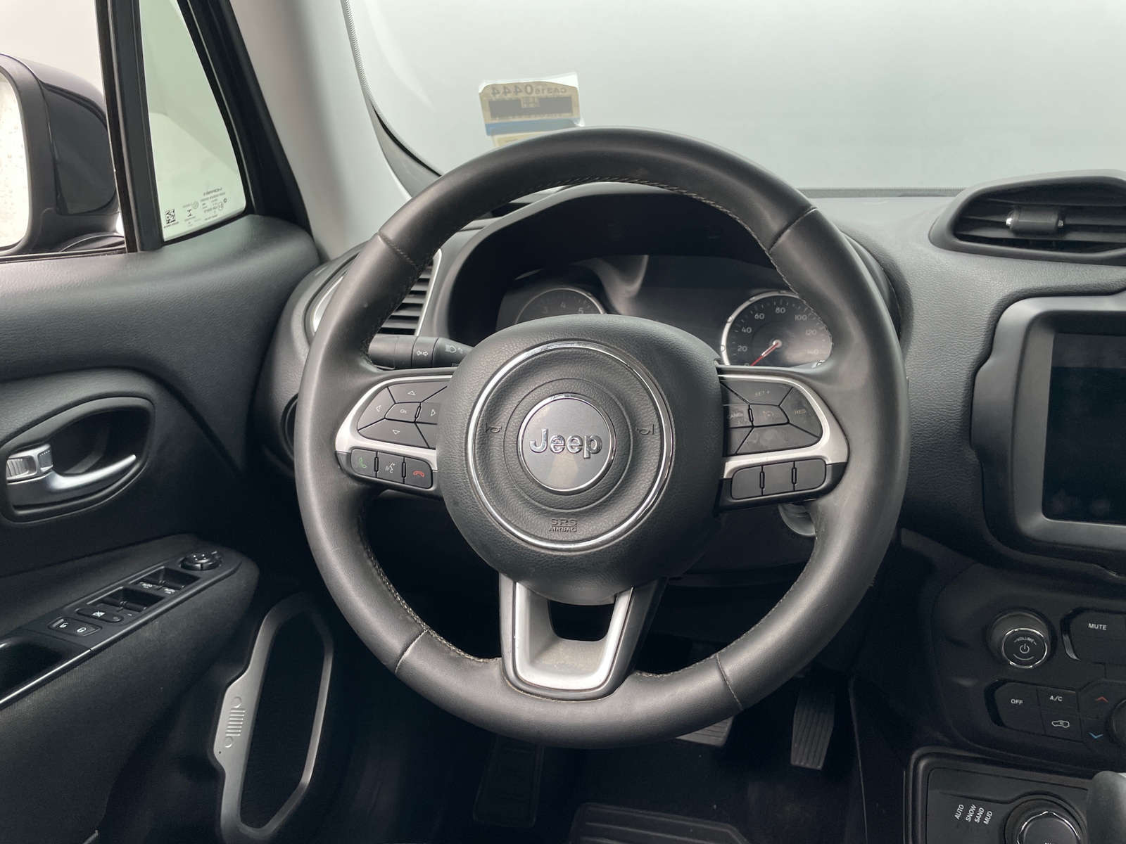 Thumbnail: 2018 Jeep Renegade - 5