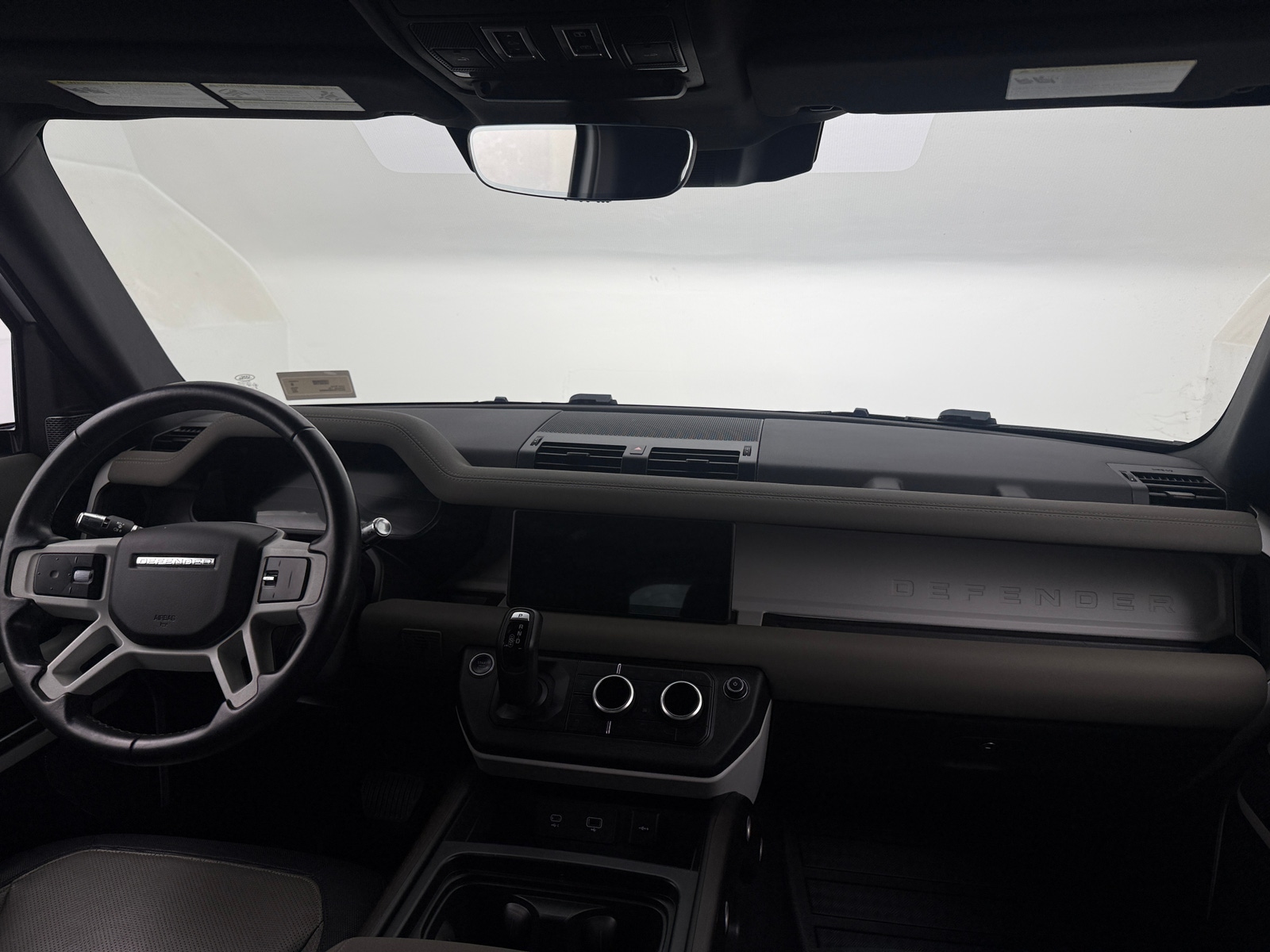 Thumbnail: 2022 Land Rover Defender - 2