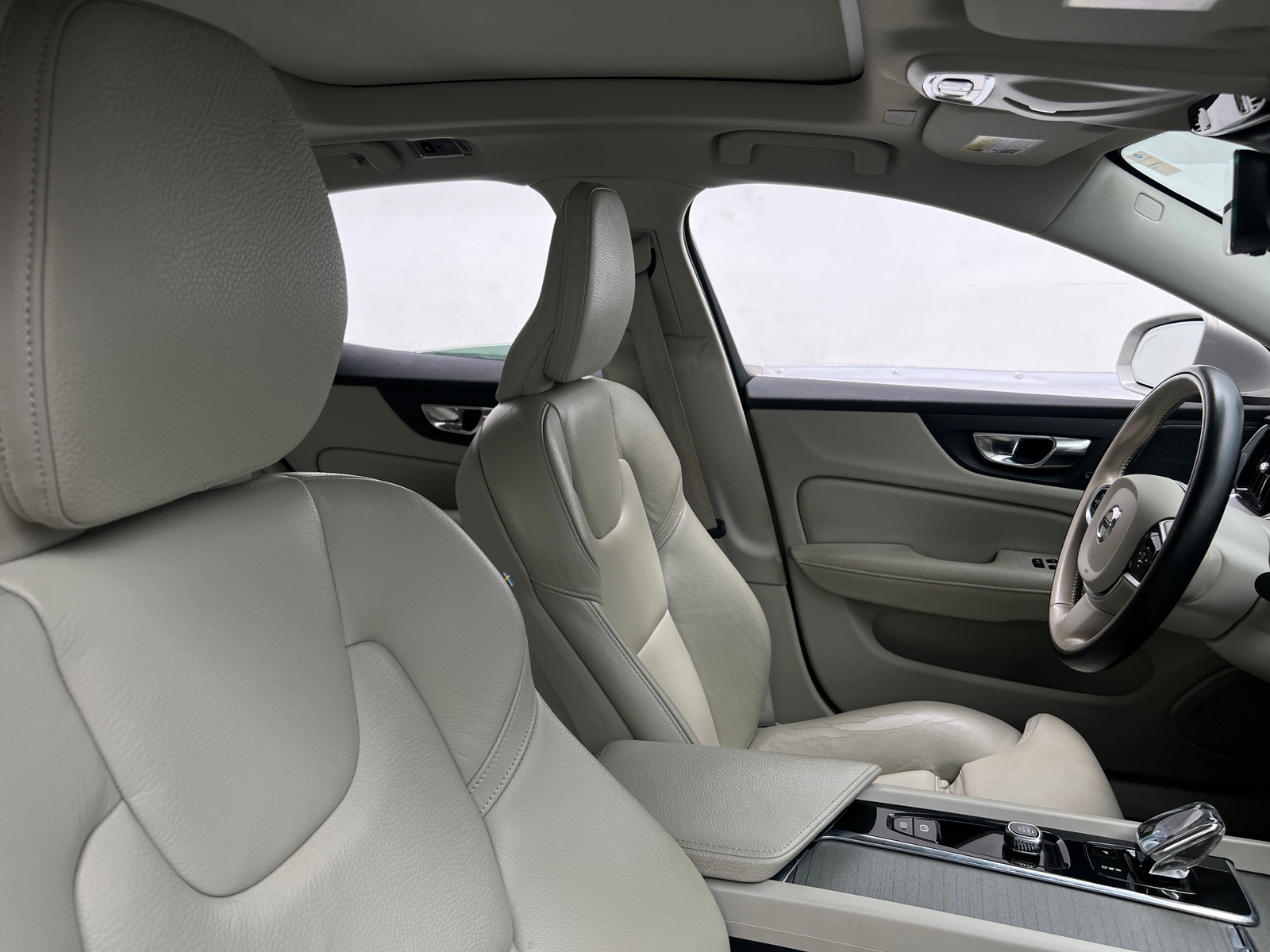 Thumbnail: 2022 Volvo S60 - 2