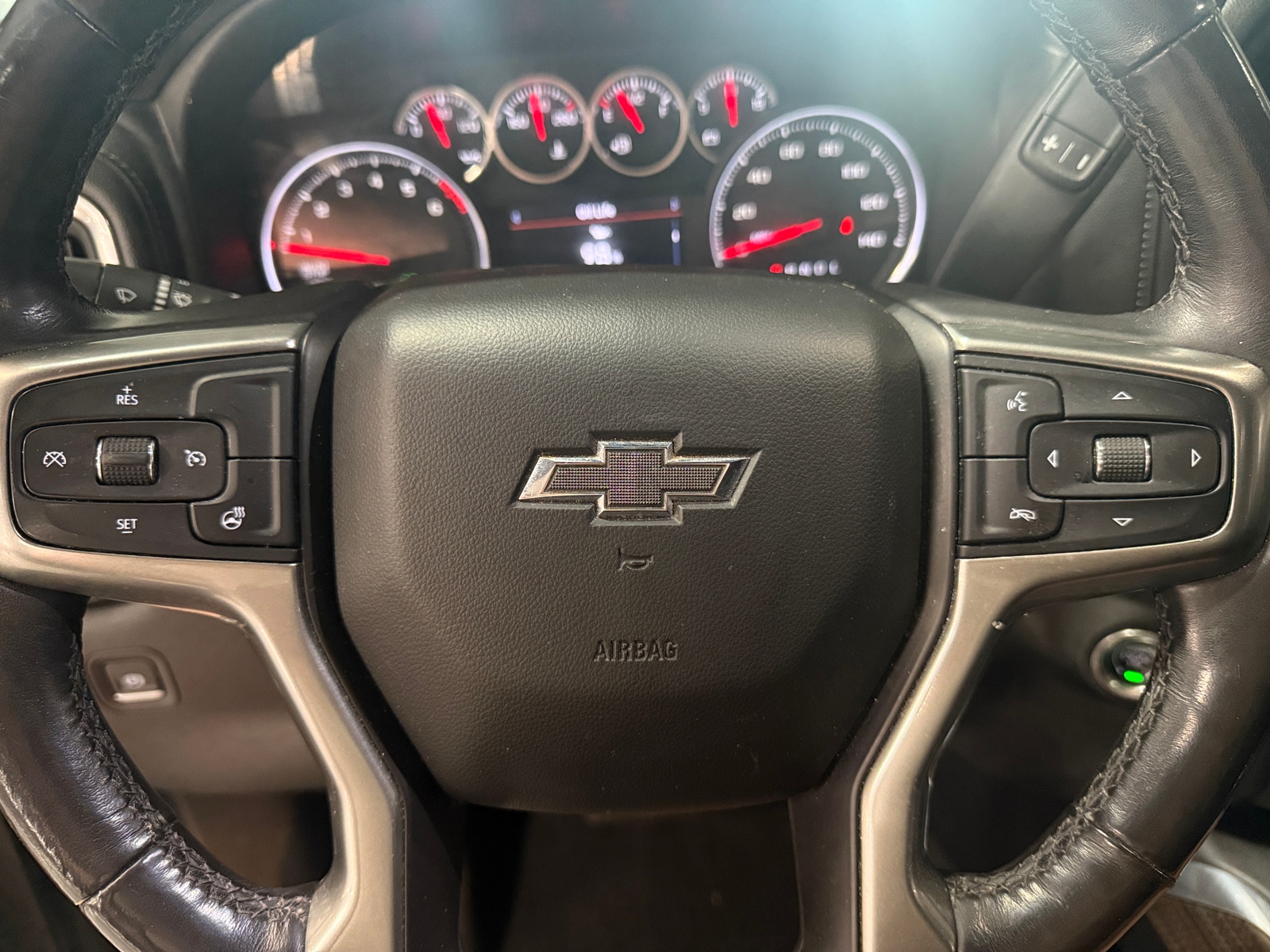 Thumbnail: 2019 Chevrolet Silverado 1500 - 4