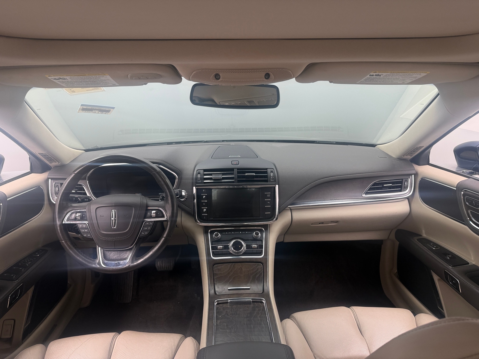 Thumbnail: 2017 Lincoln Continental - 2