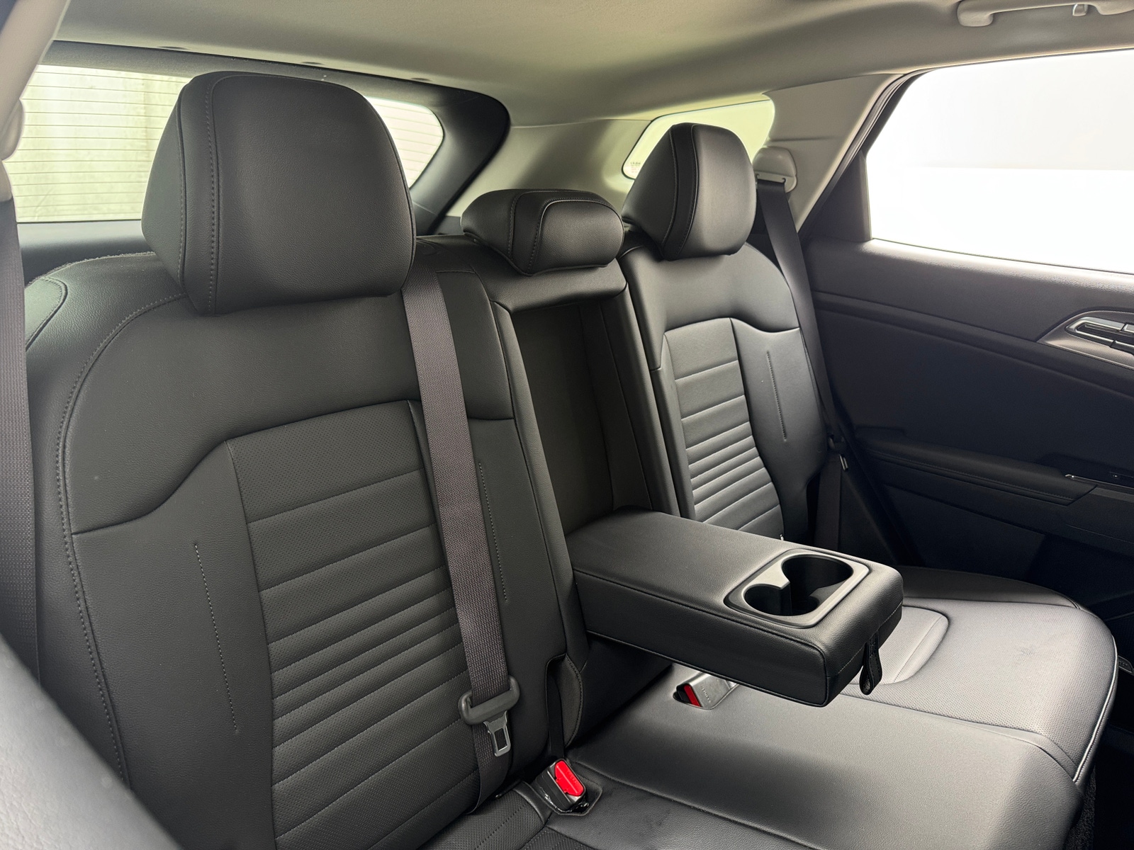 Thumbnail: 2025 Kia Sportage - 5