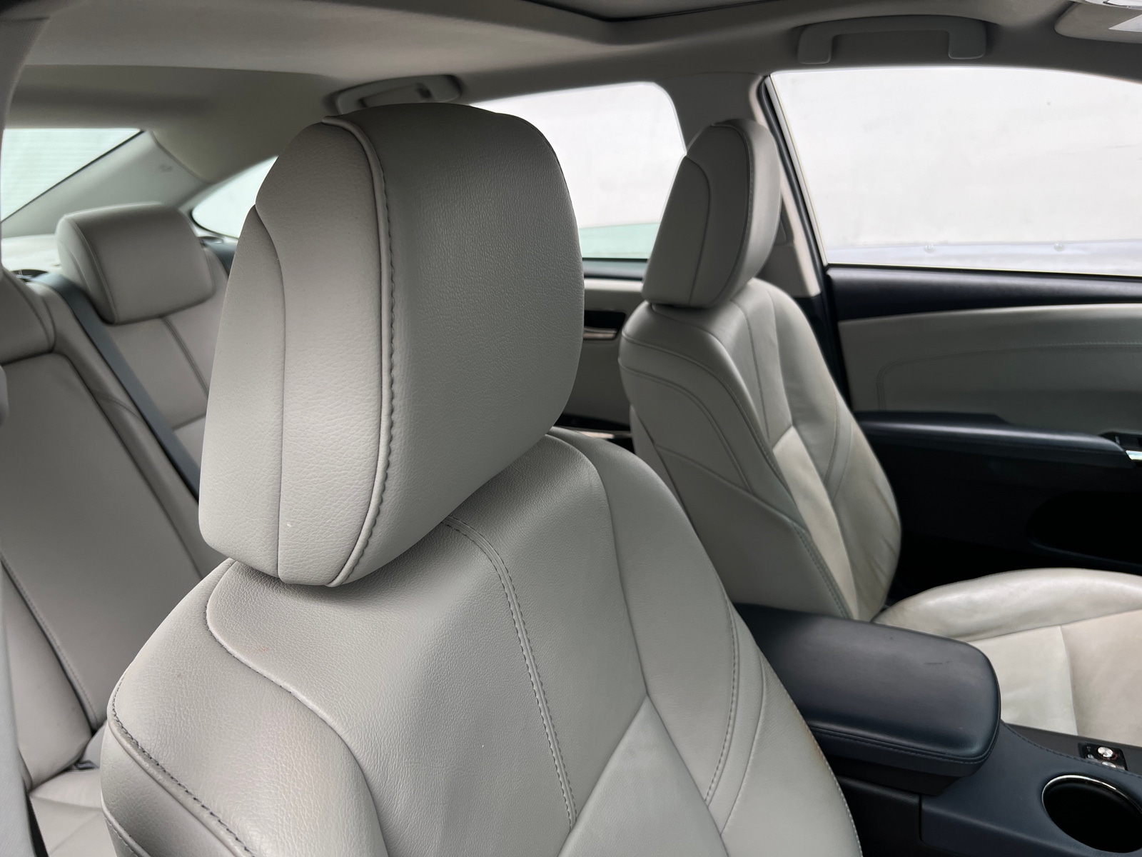 Thumbnail: 2014 Toyota Avalon - 2