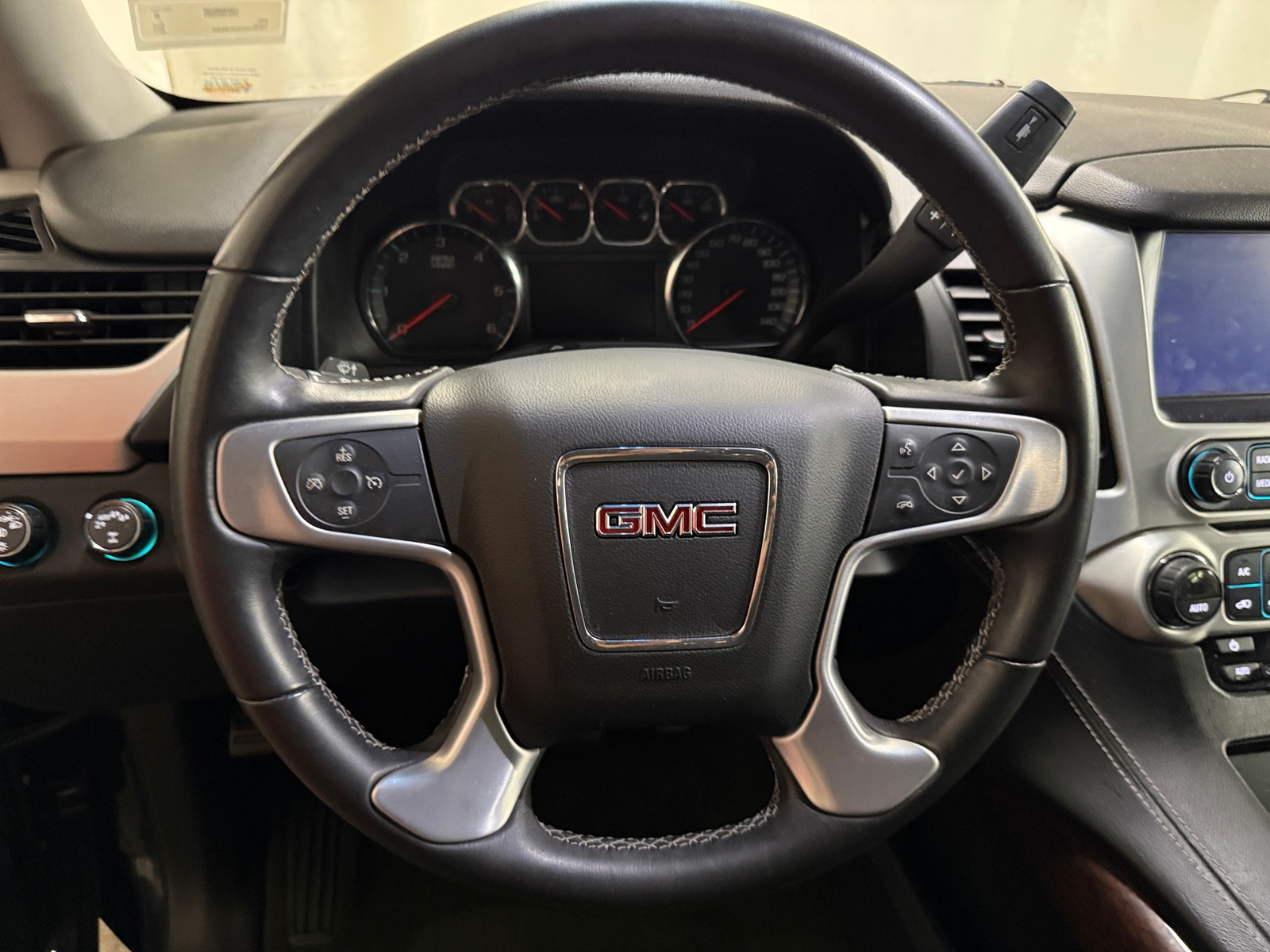 Thumbnail: 2017 GMC Yukon - 5
