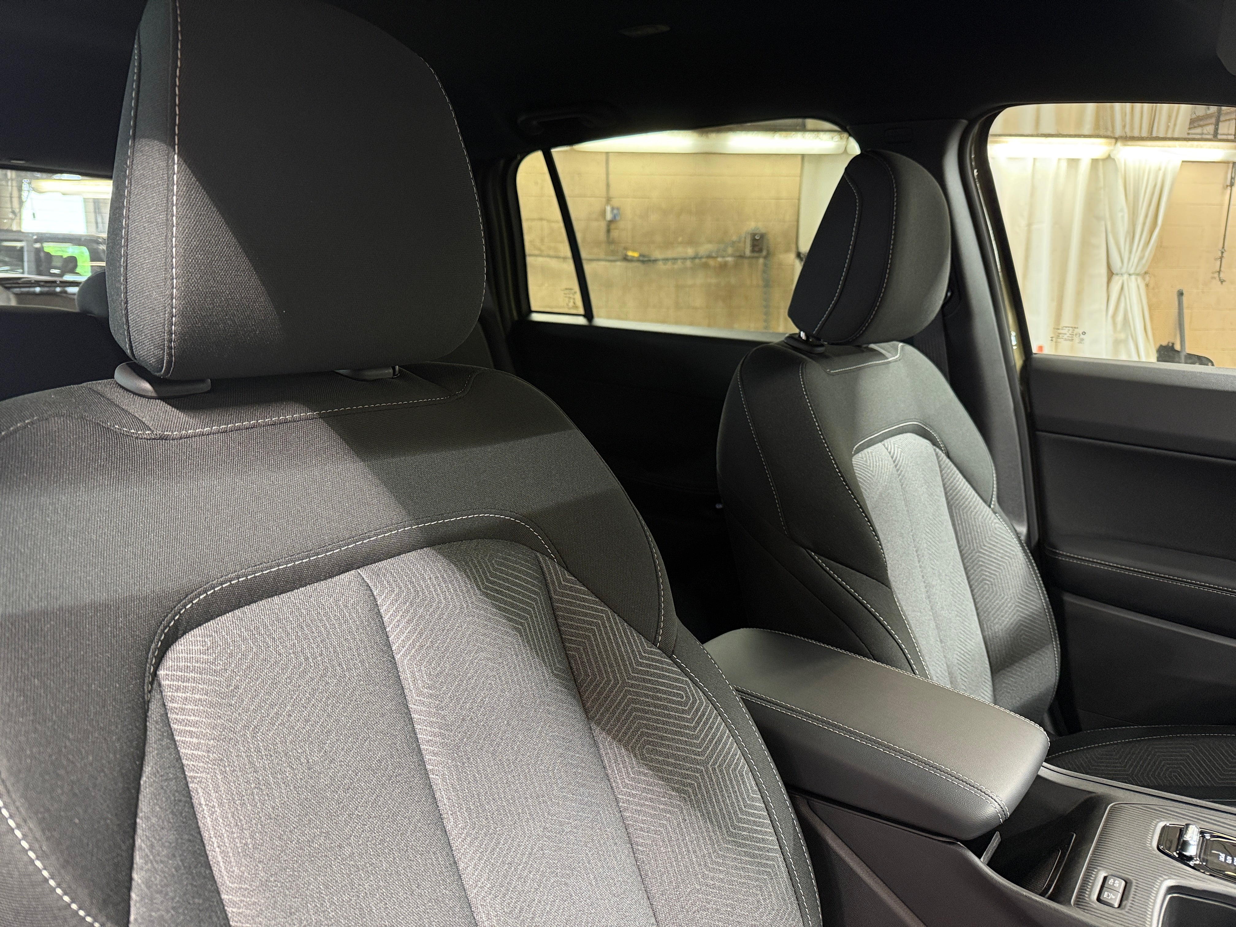 2026 Jeep Cherokee Laredo HEV 4X4's photo