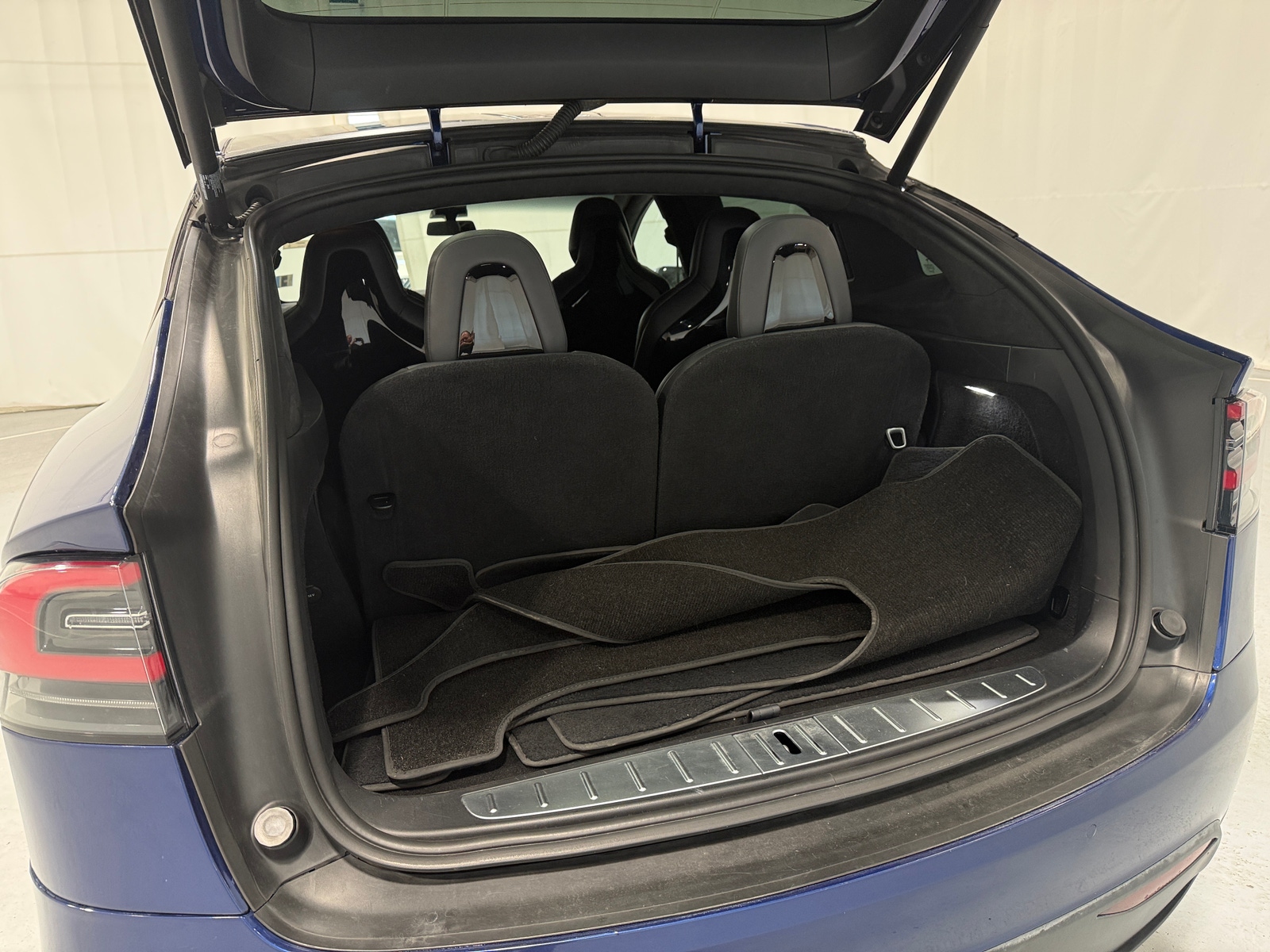 Thumbnail: 2016 Tesla Model X - 6