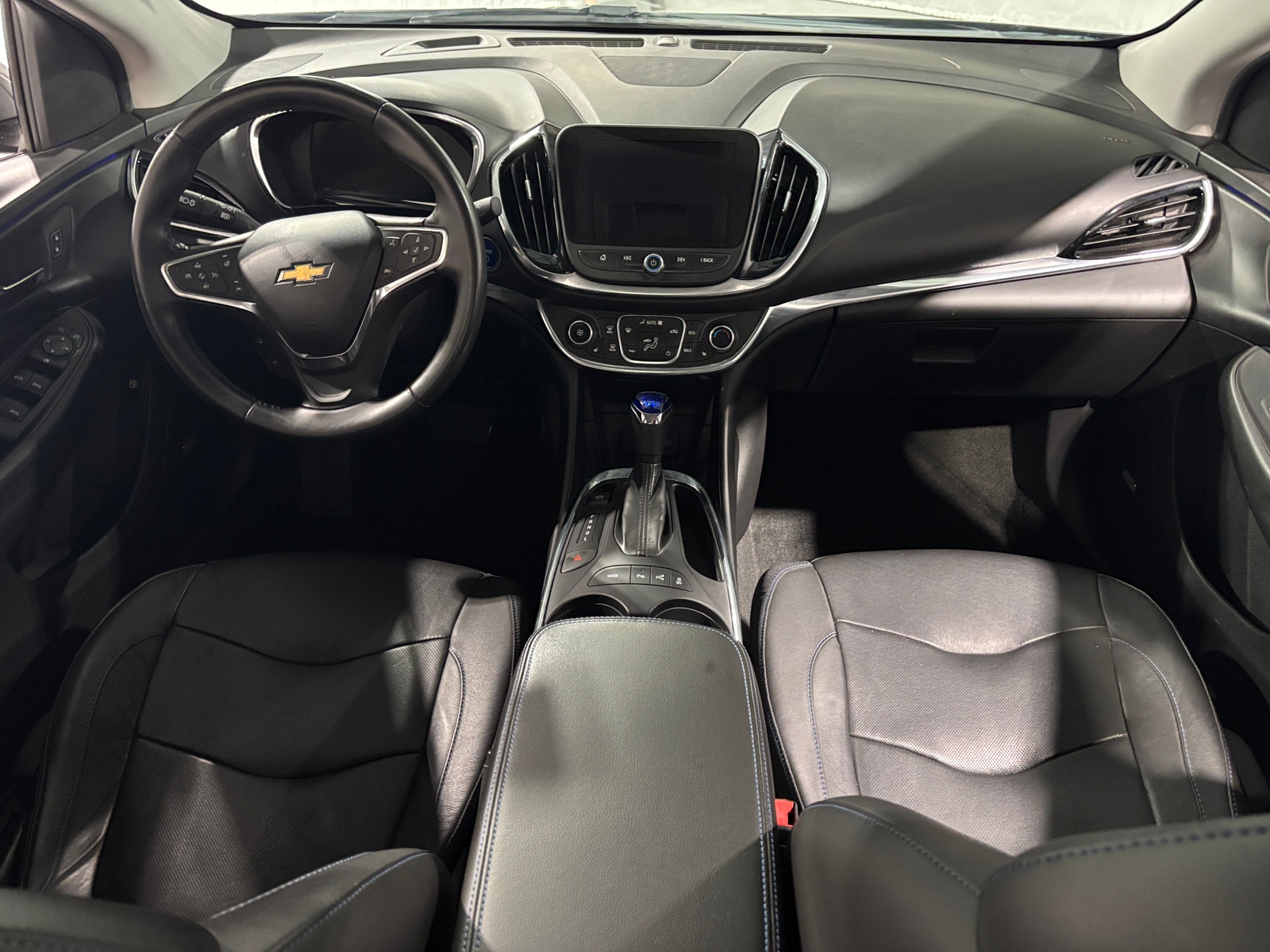 Thumbnail: 2017 Chevrolet Volt - 2