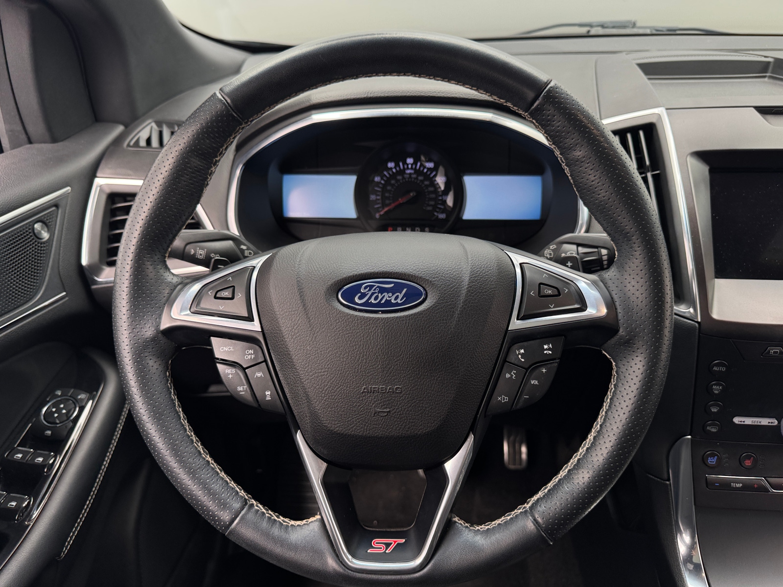 Thumbnail: 2020 Ford Edge - 4