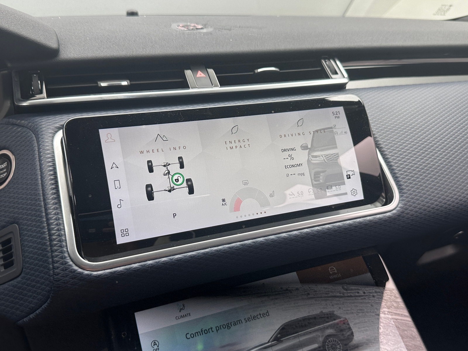 Thumbnail: 2023 Land Rover Range Rover Velar - 3