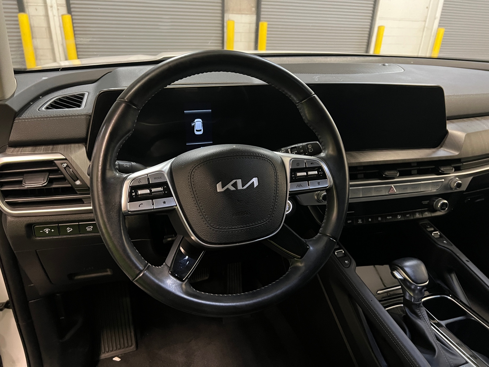 Thumbnail: 2023 Kia Telluride - 4