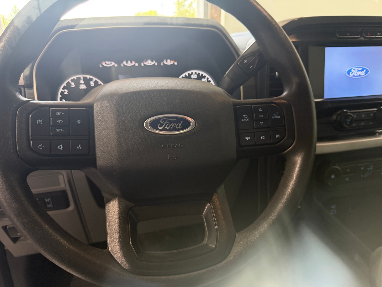 Thumbnail: 2022 Ford Econoline - 5