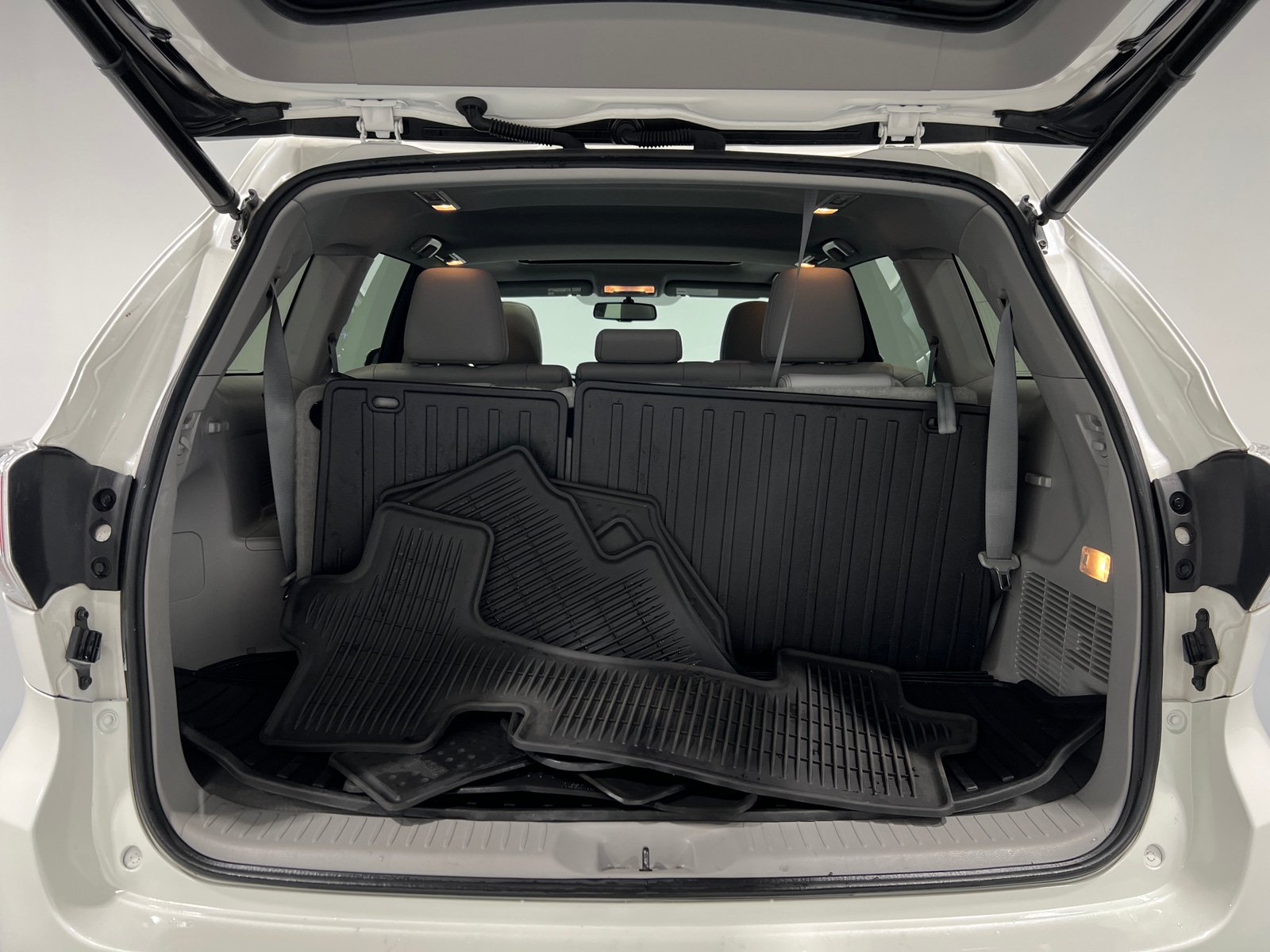 Thumbnail: 2015 Toyota Highlander - 6