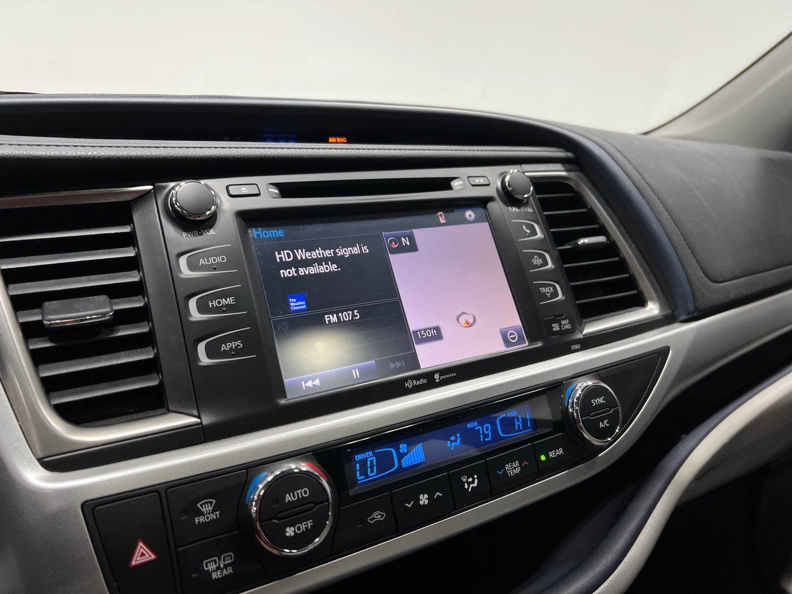 Thumbnail: 2015 Toyota Highlander - 3