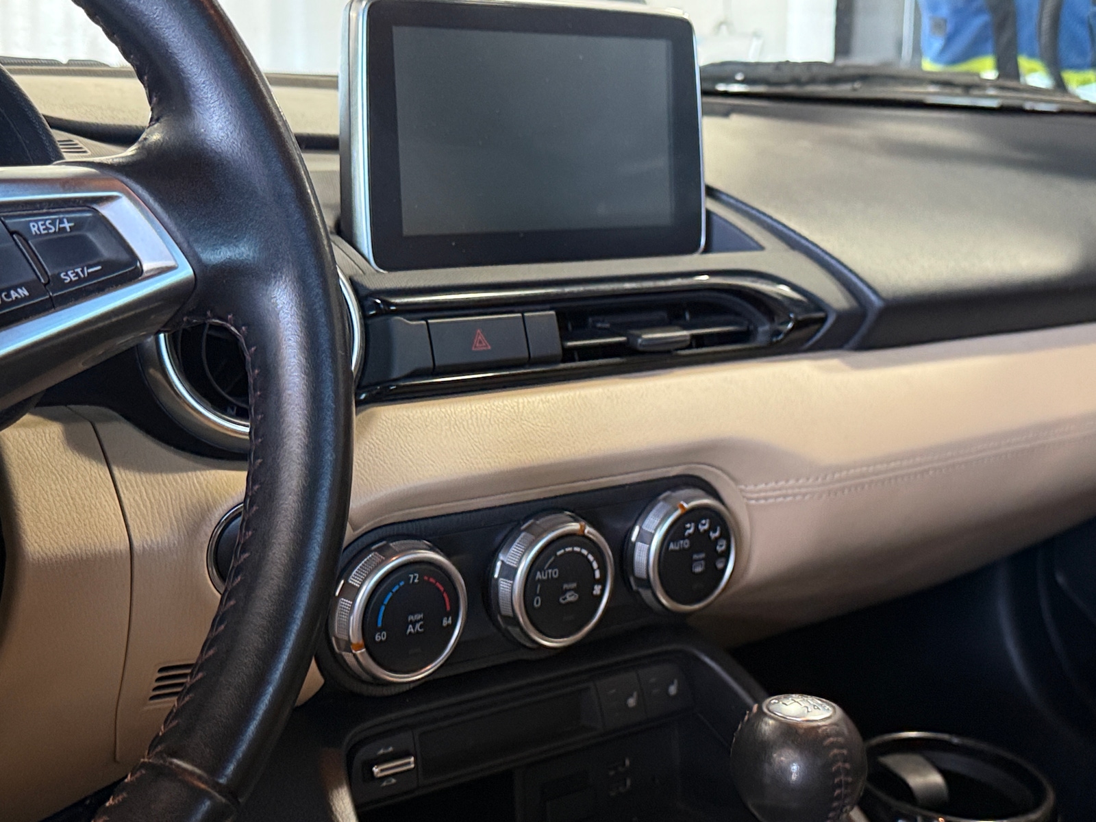 Thumbnail: 2017 Mazda MX-5 Miata - 3