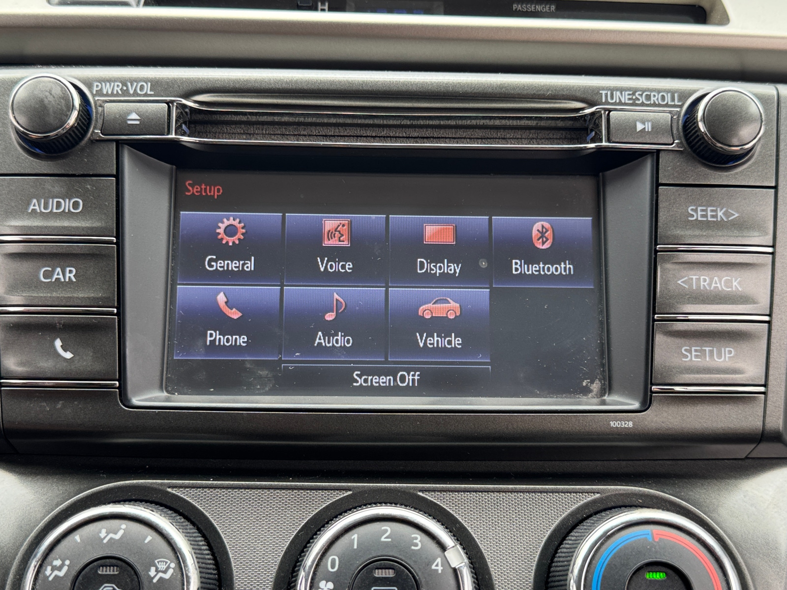 Thumbnail: 2014 Toyota RAV4 - 4
